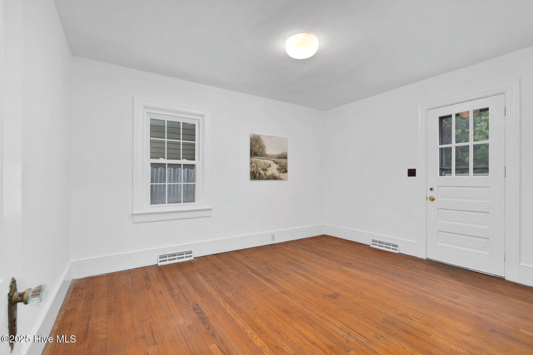 701 E Nash Street Property Photo 12