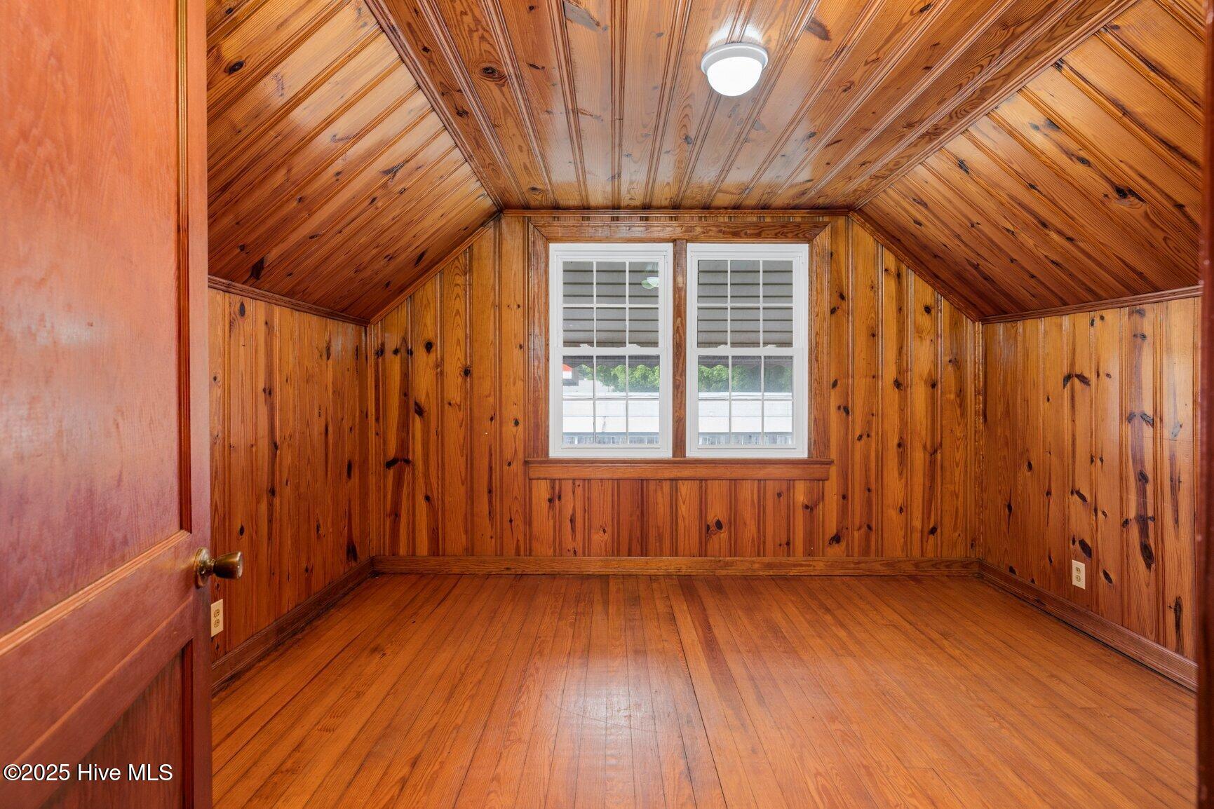 701 E Nash Street Property Photo 20