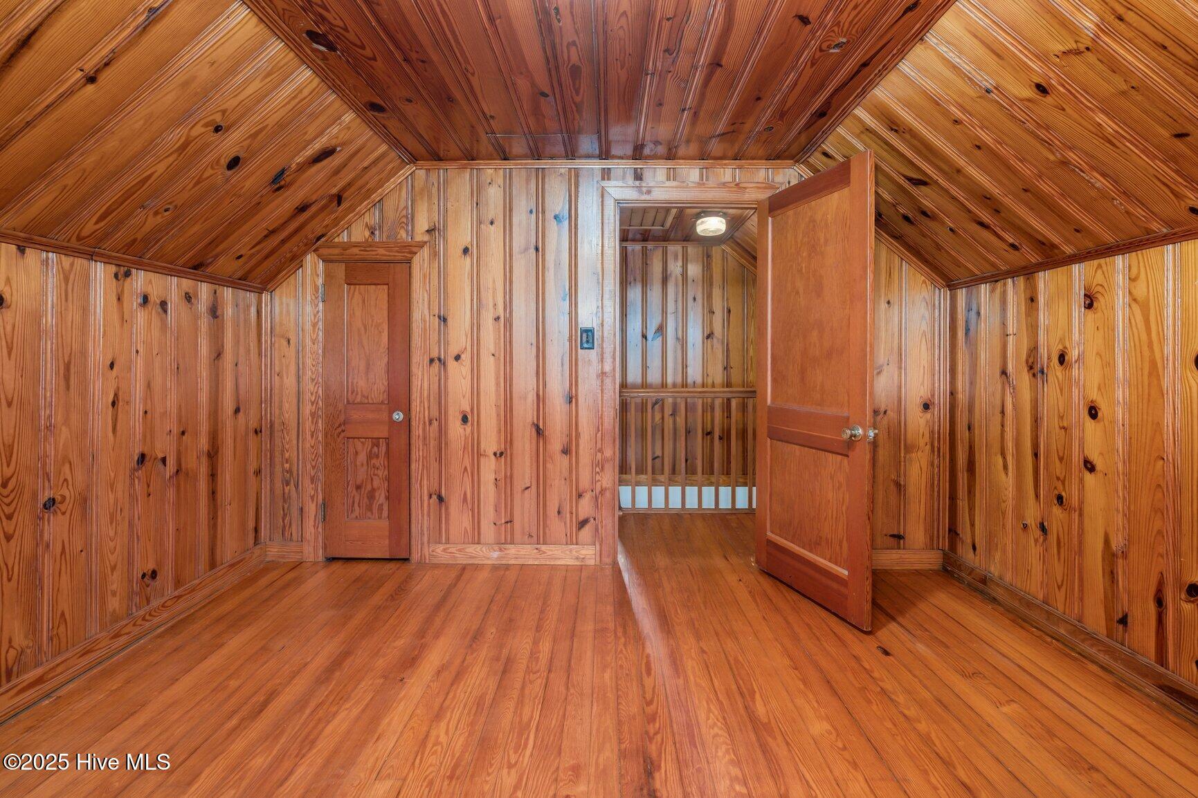 701 E Nash Street Property Photo 21