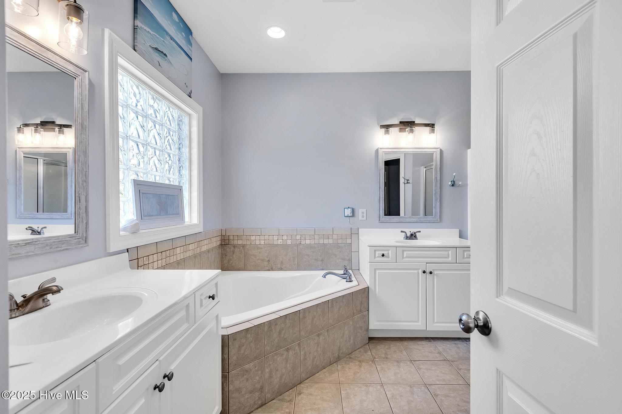 223 Silver Creek Loop Property Photo 17