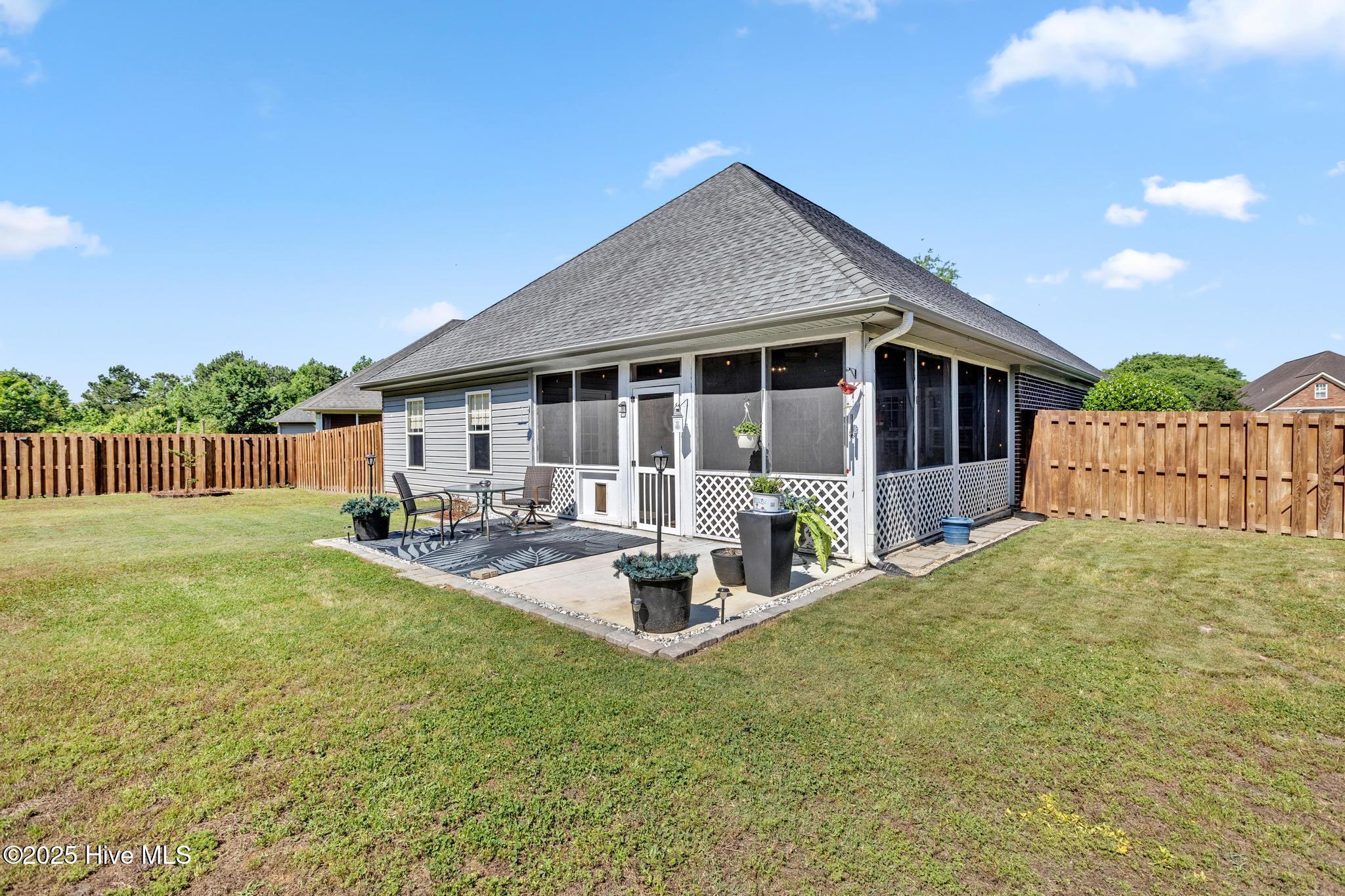 223 Silver Creek Loop Property Photo 33