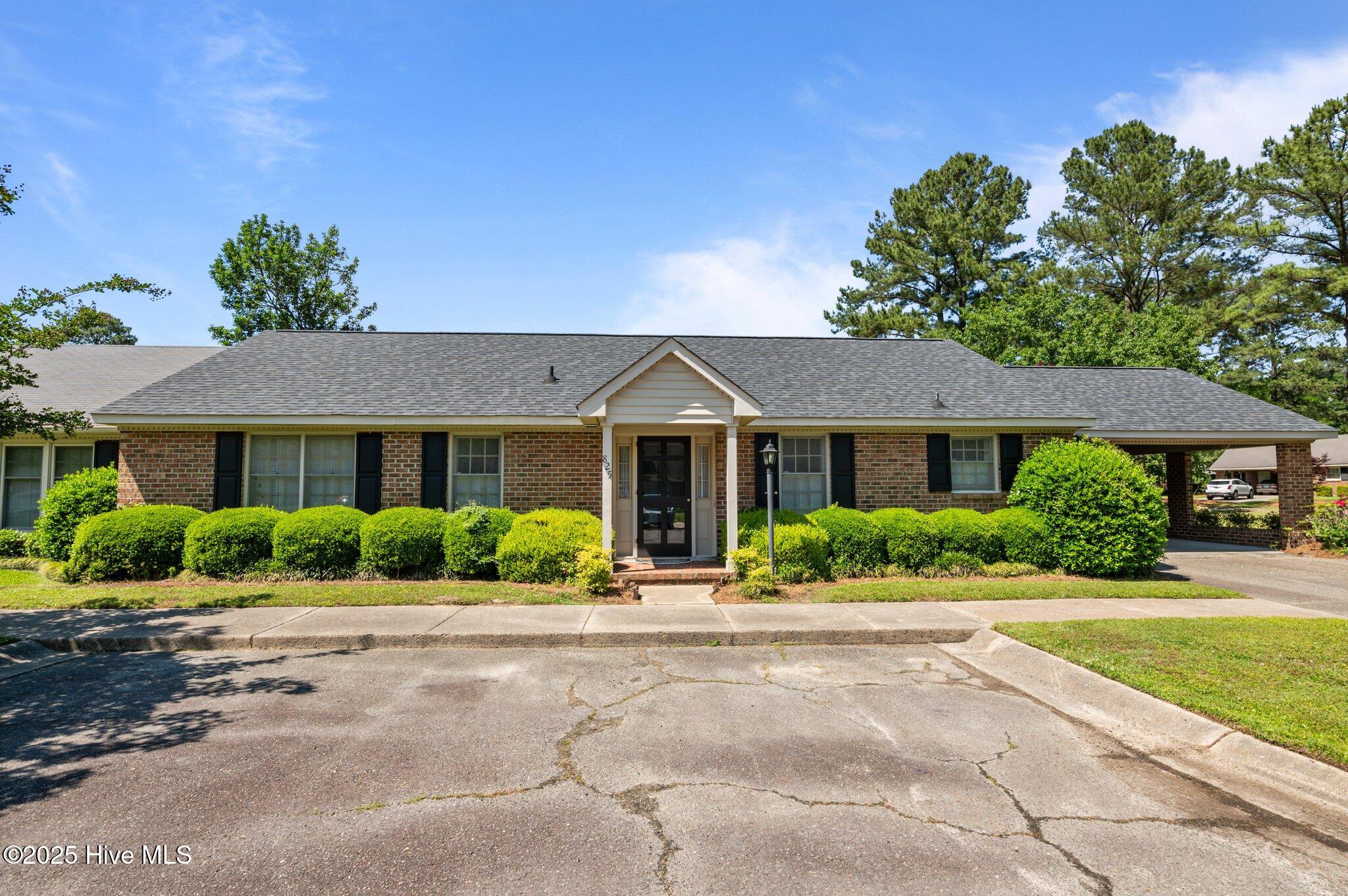 825 Westminster Lane Property Photo