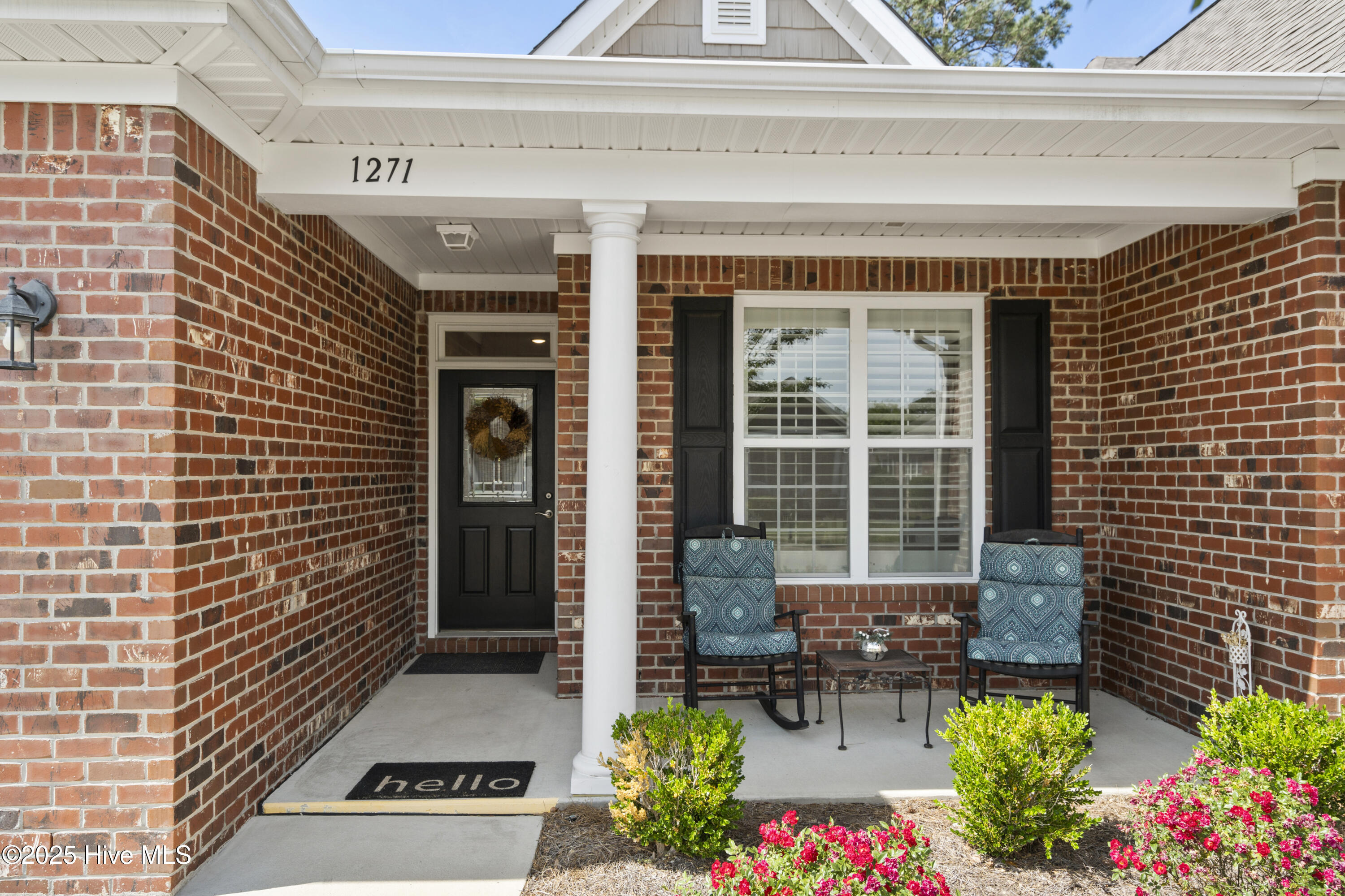 1271 Greensview Circle Property Photo 3