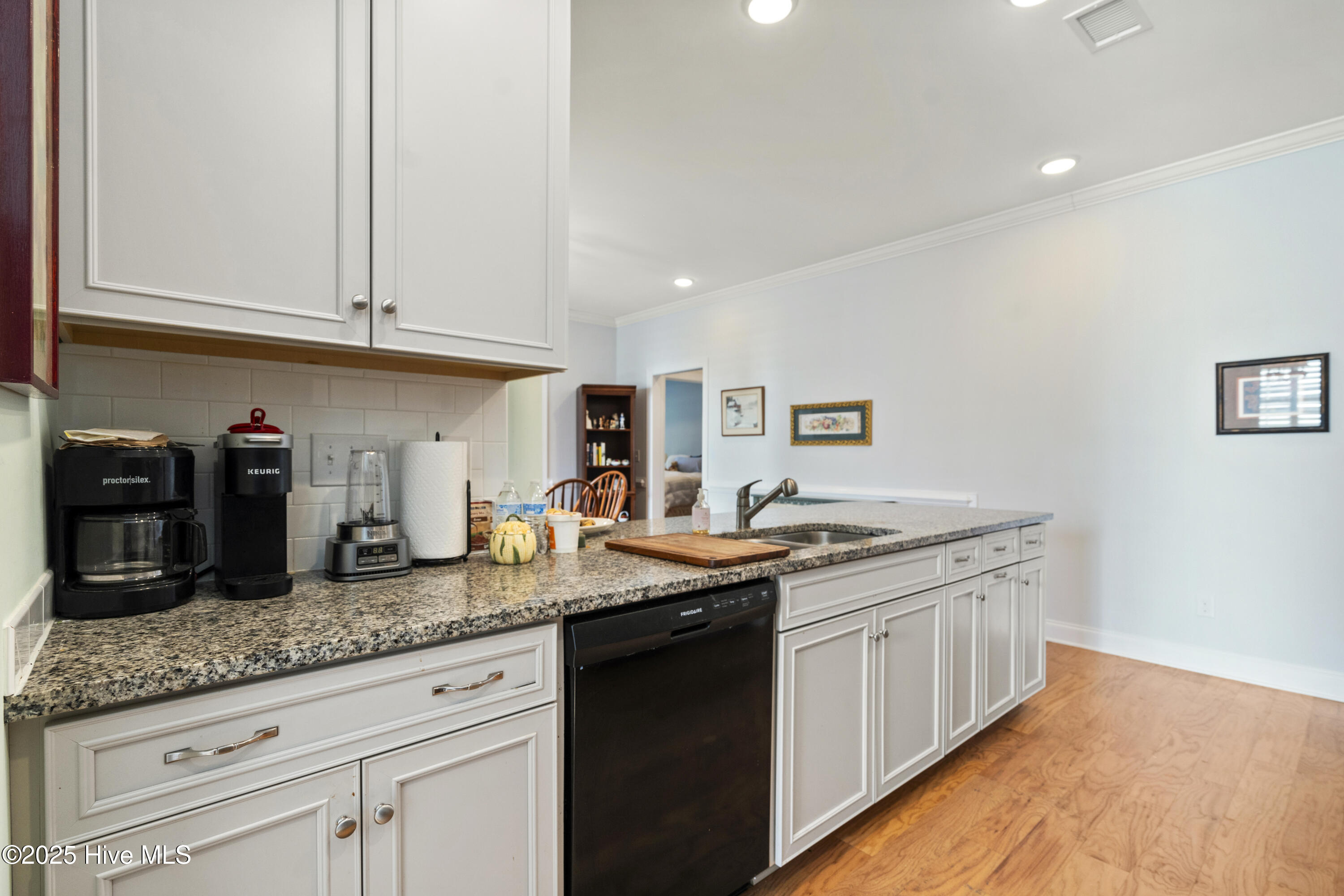 1271 Greensview Circle Property Photo 8