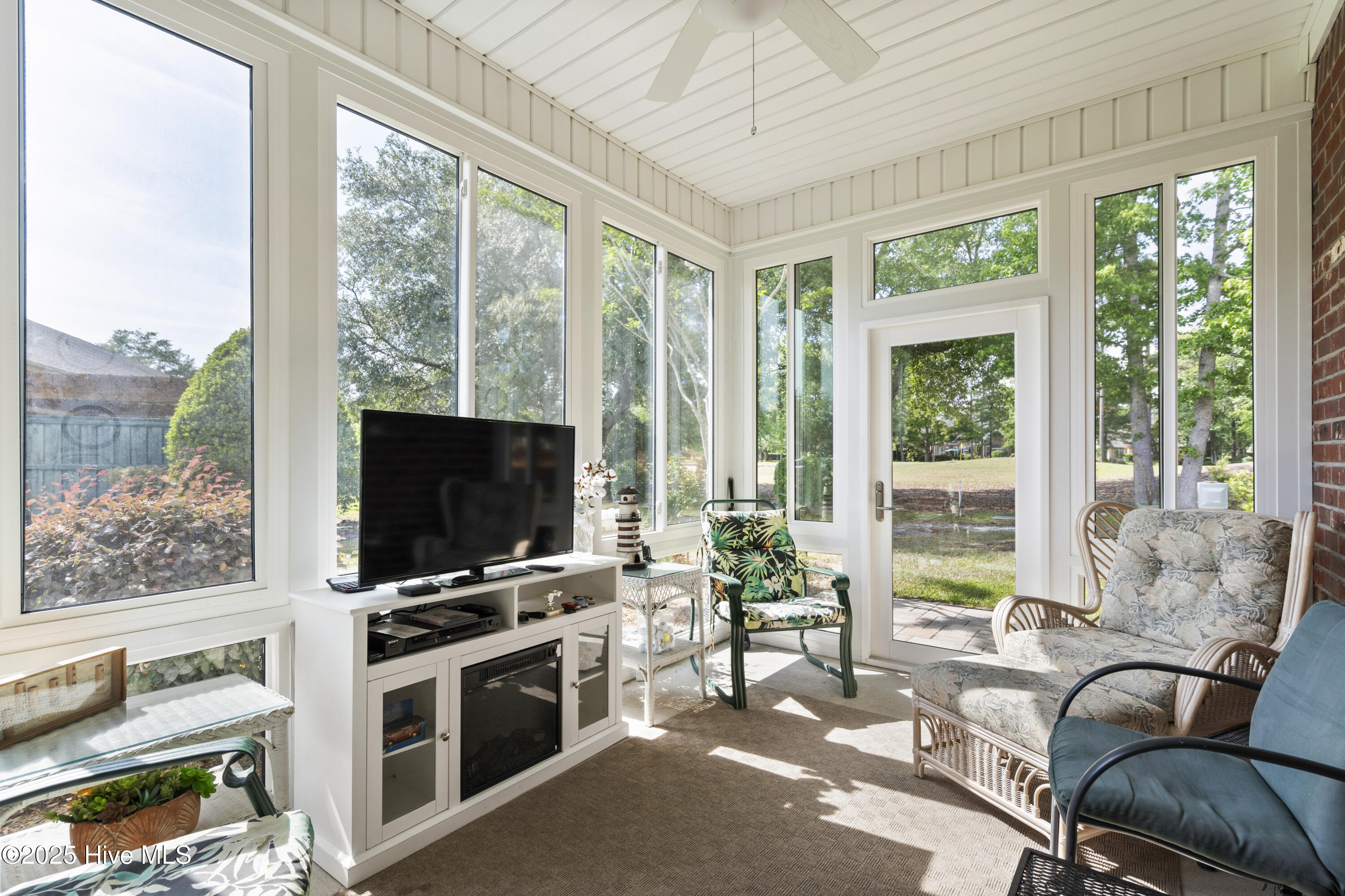 1271 Greensview Circle Property Photo 43