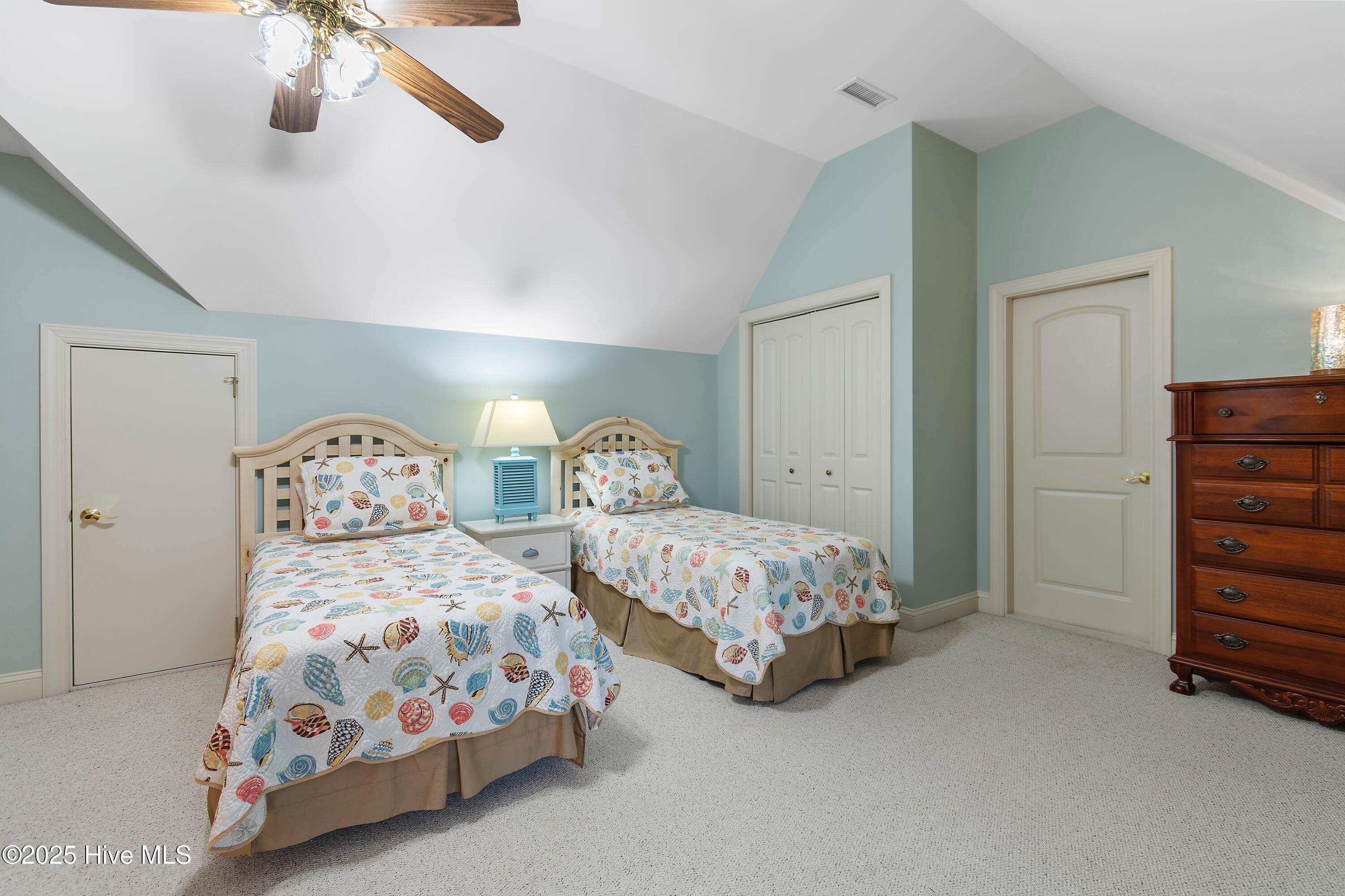 3402 Greenleaf Court Property Photo 37
