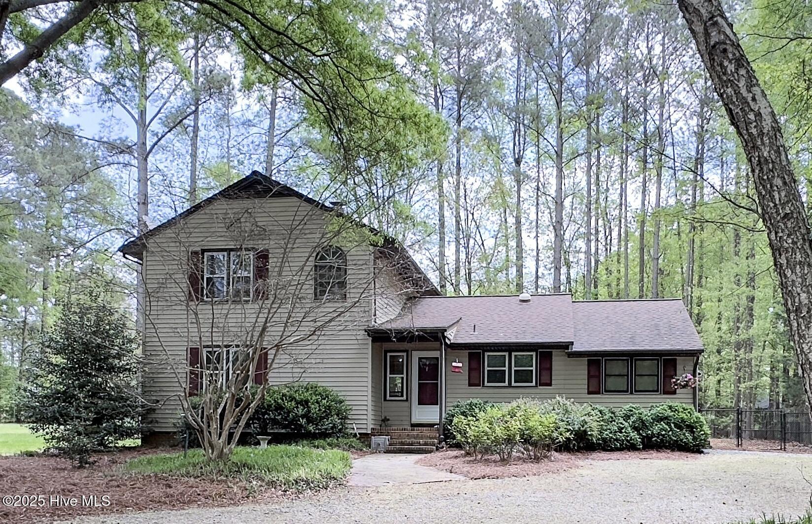 5728 Carriagehouse Court Property Photo