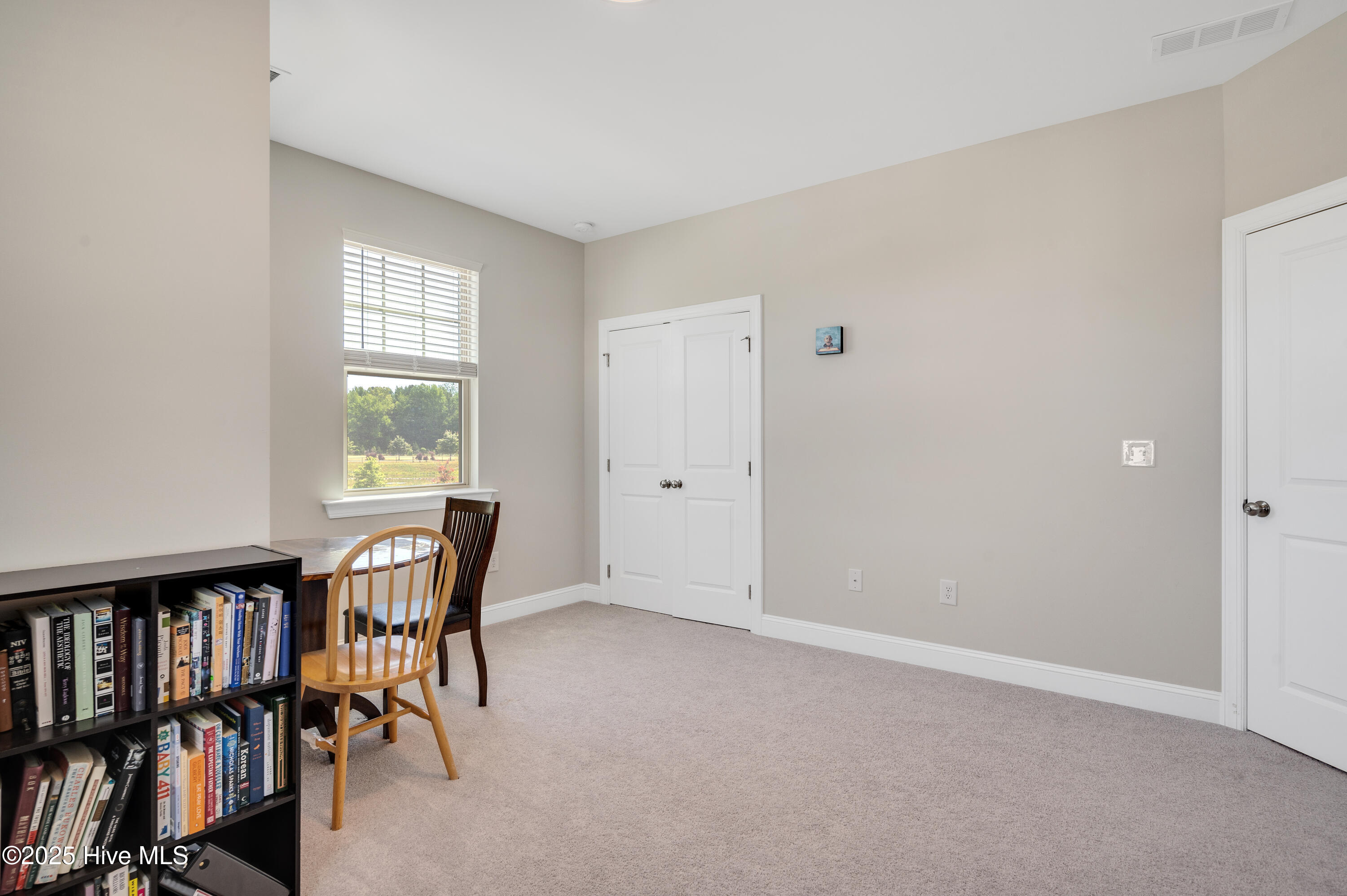 101 Rostova Way Property Photo 18