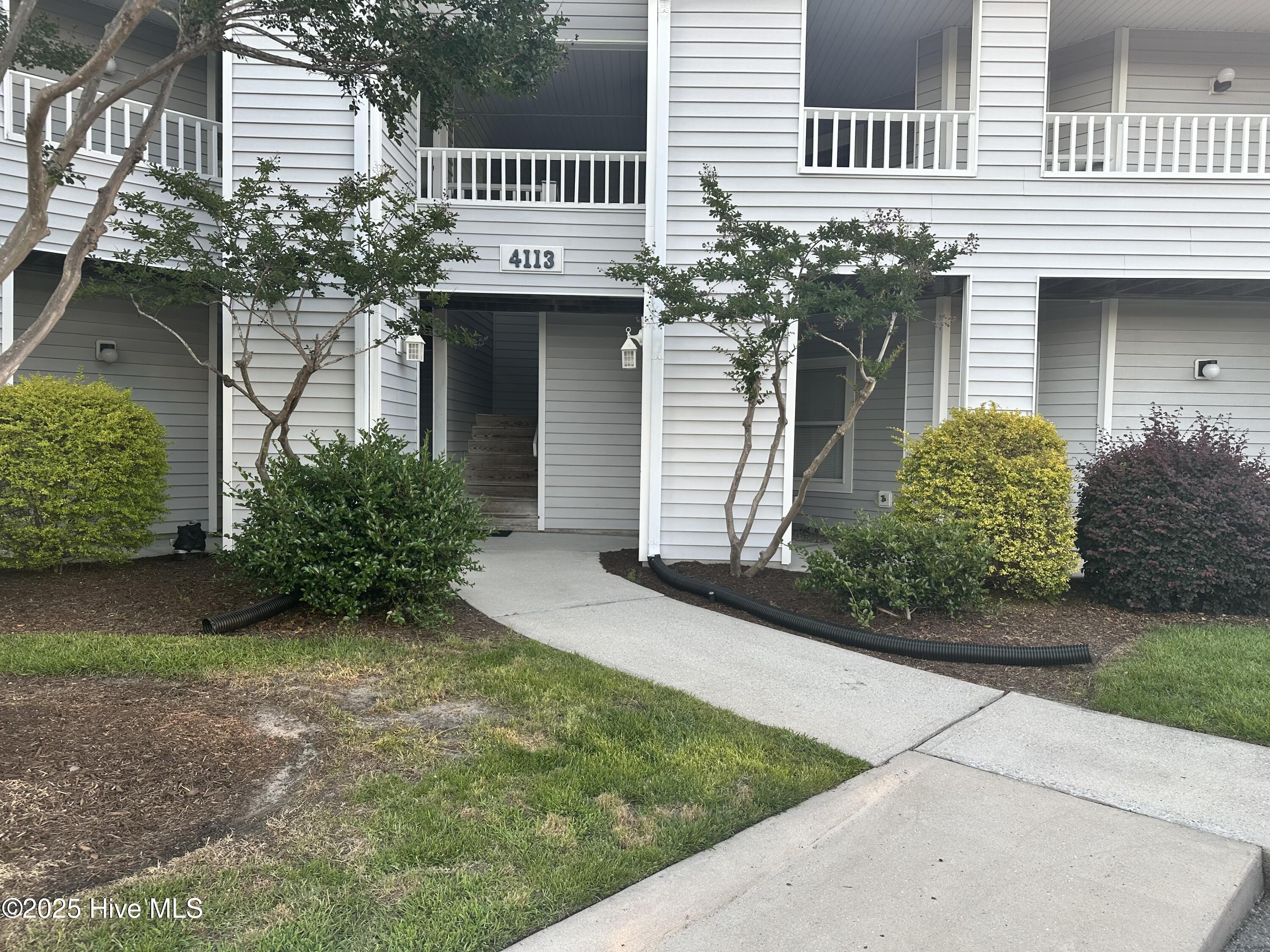 4113 Breezewood Drive Apt 204 Property Photo 1