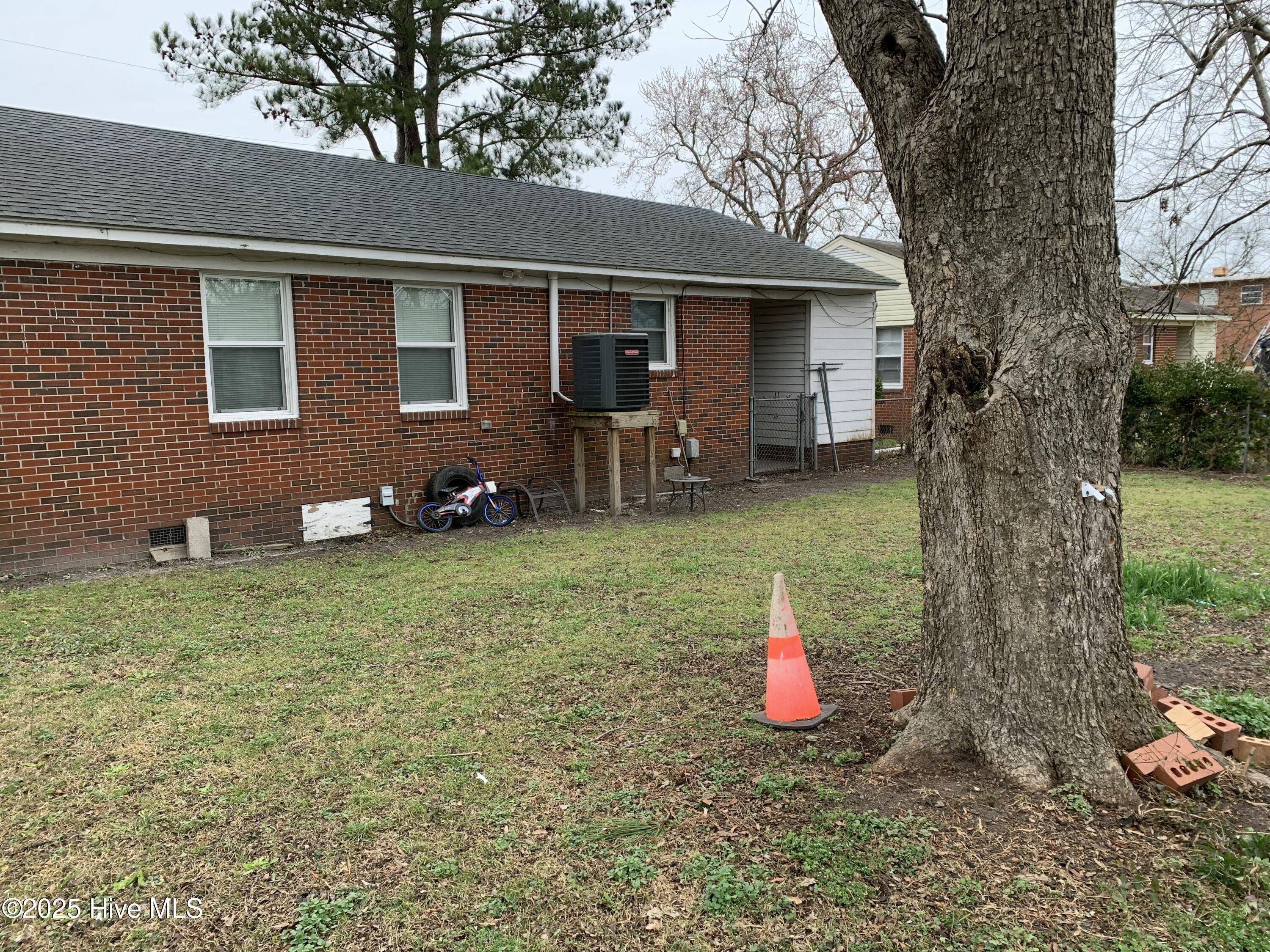 904 Marvin Street Property Photo 3