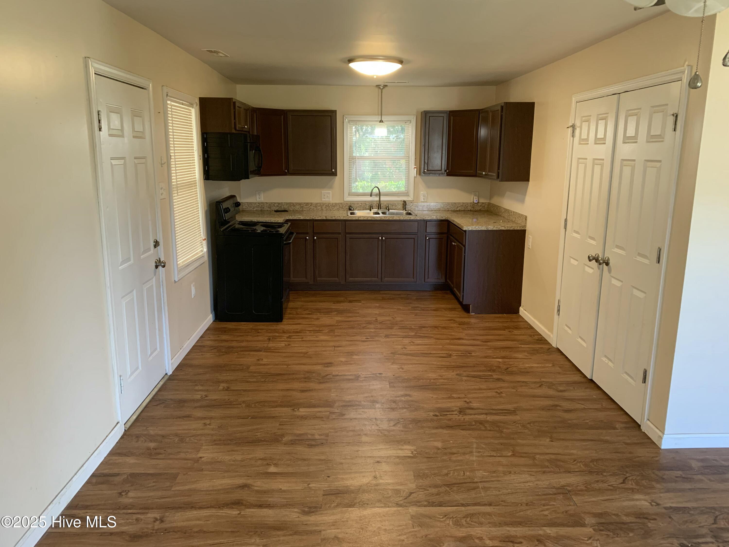 904 Marvin Street Property Photo 5