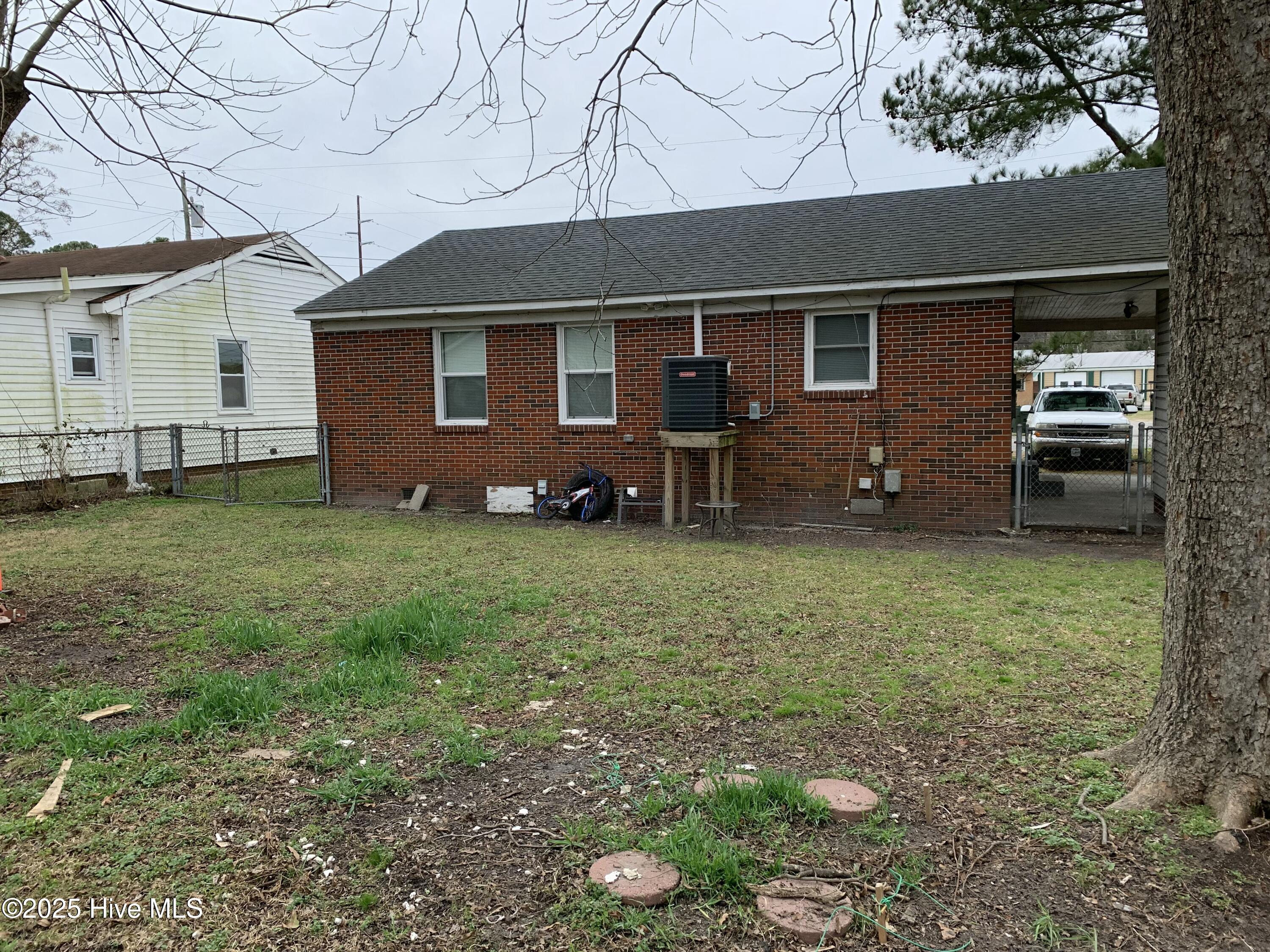 904 Marvin Street Property Photo 7