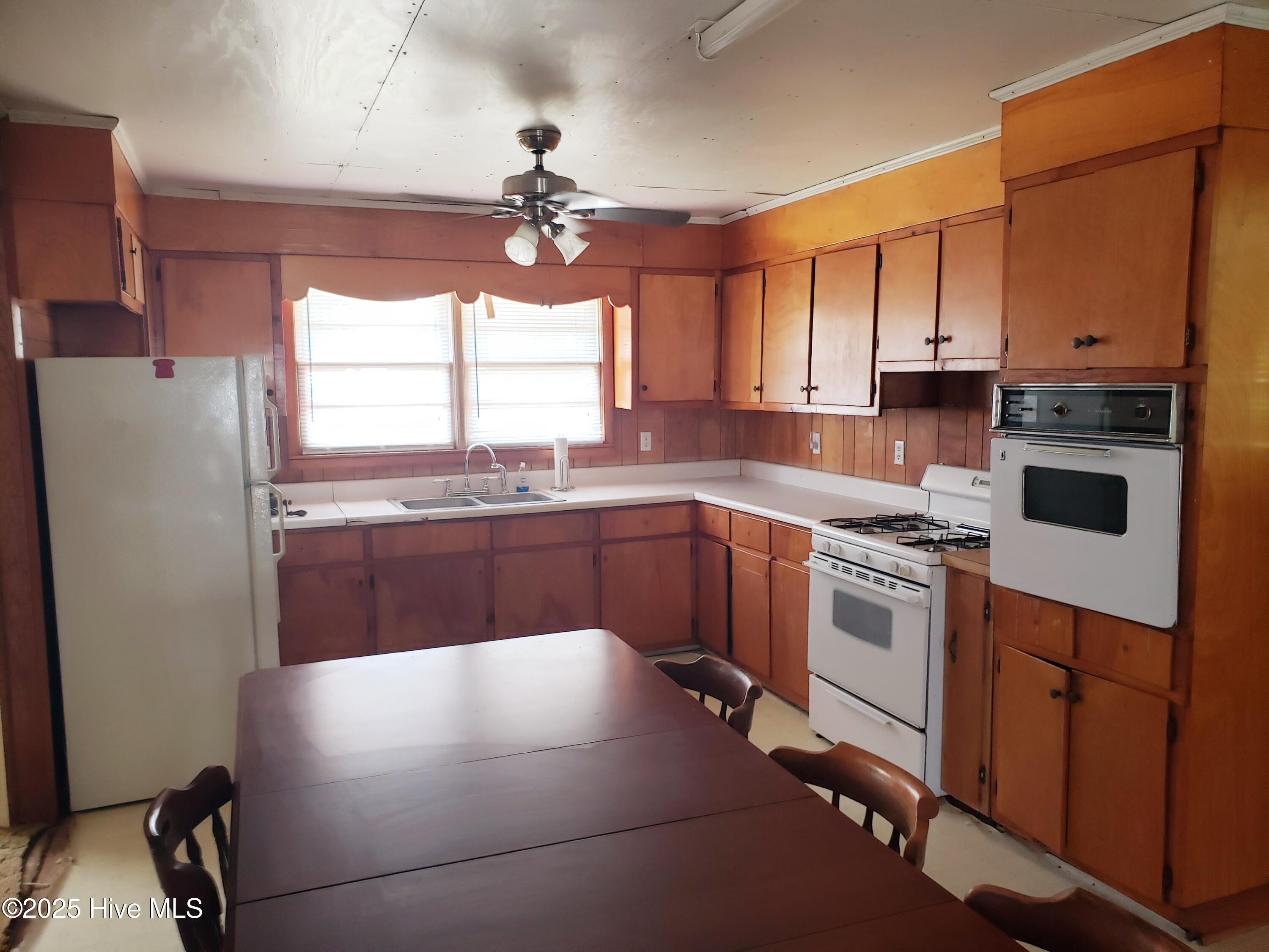 809 Conway Road Property Photo 9