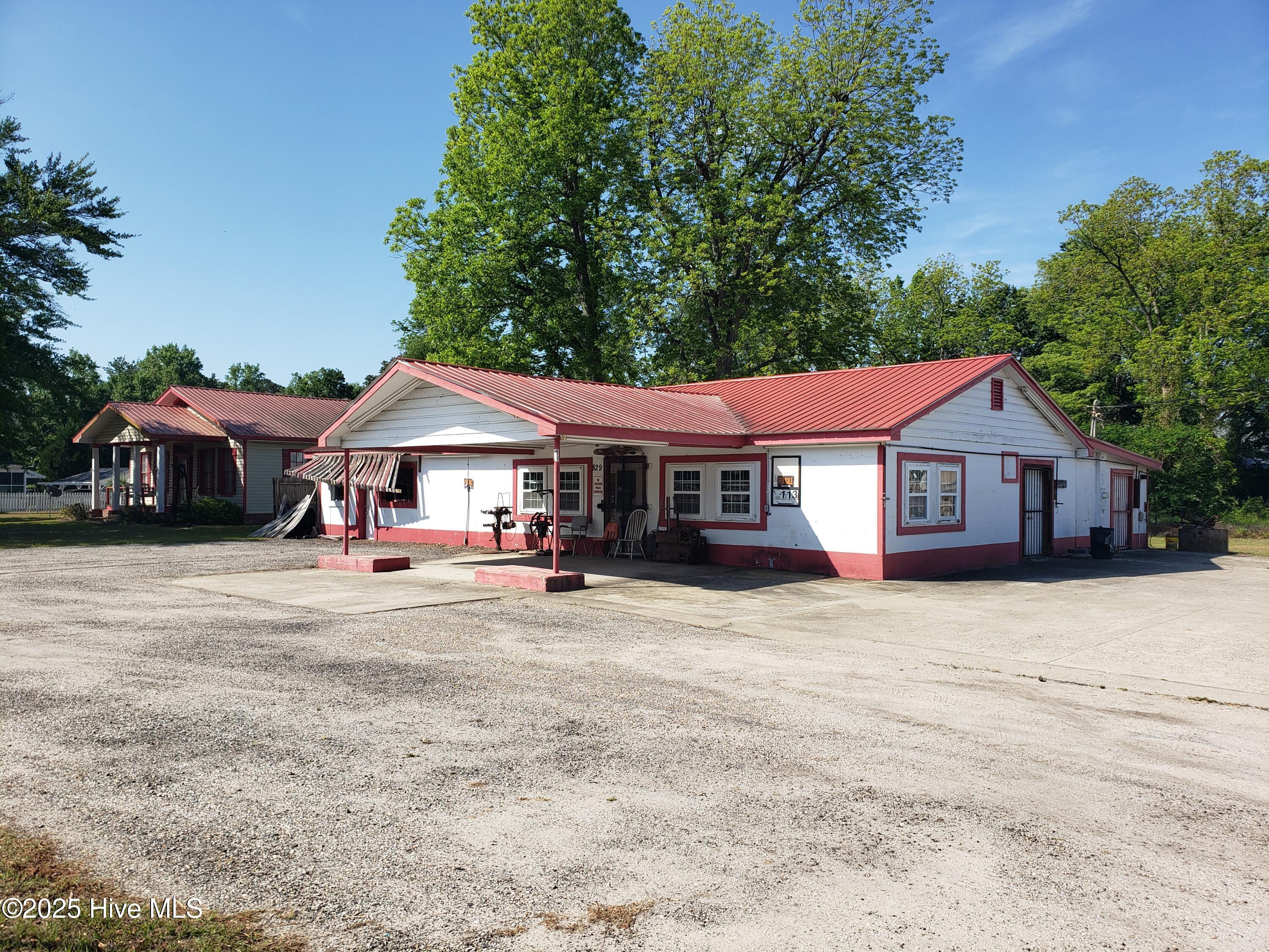 829 Conway Road Property Photo