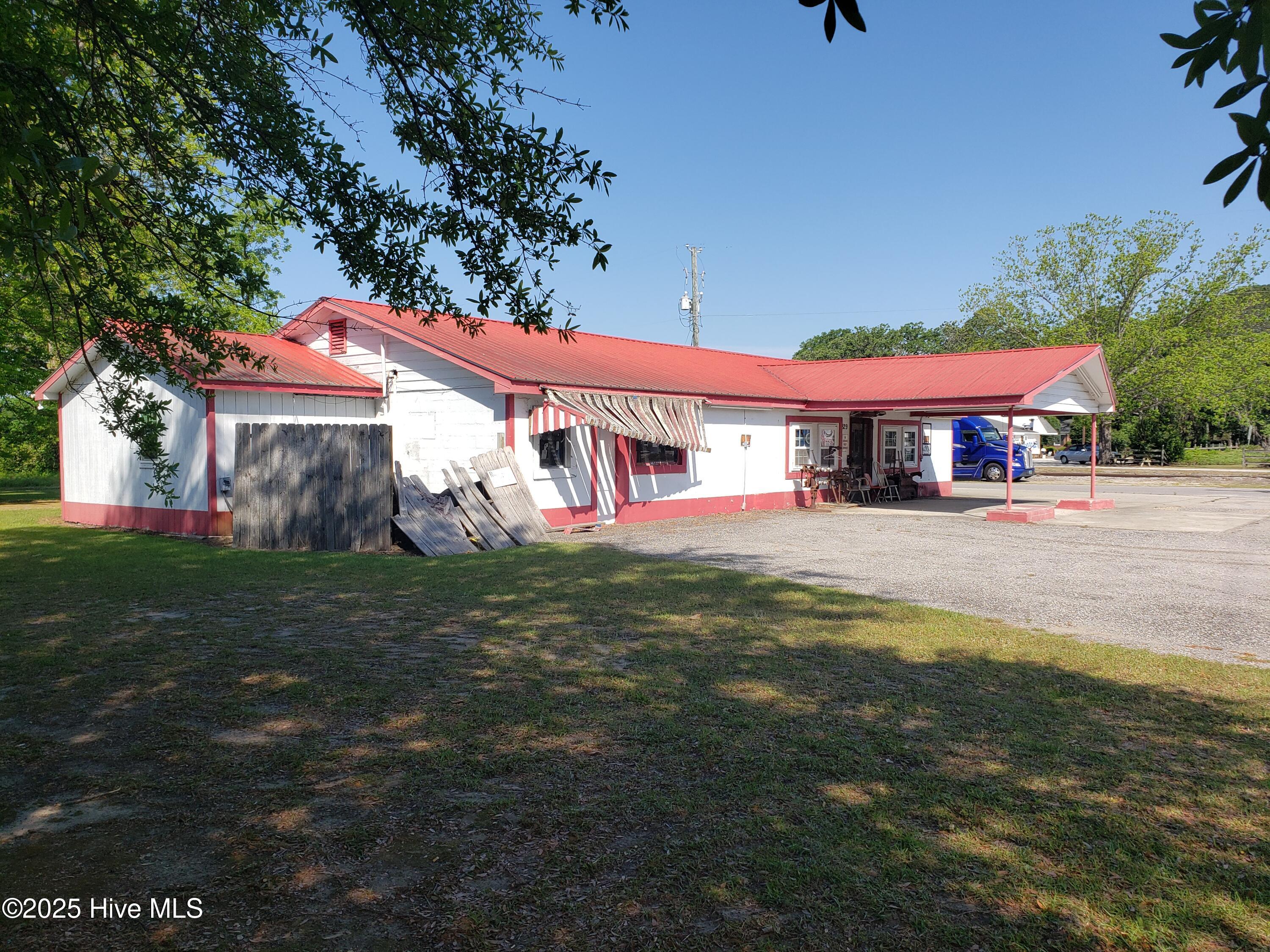 829 Conway Road Property Photo 3