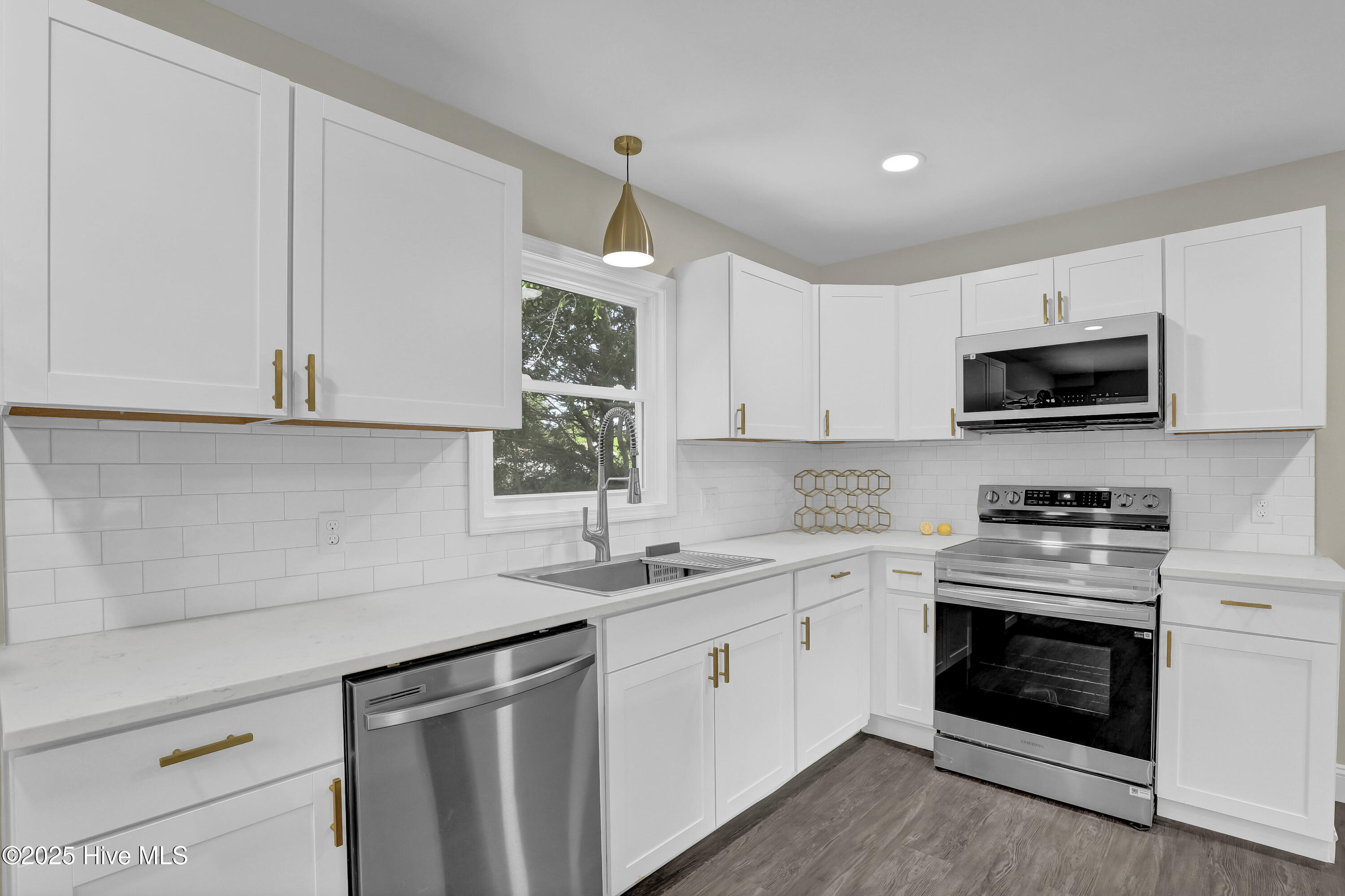 138 Navaho Trail Property Photo 11