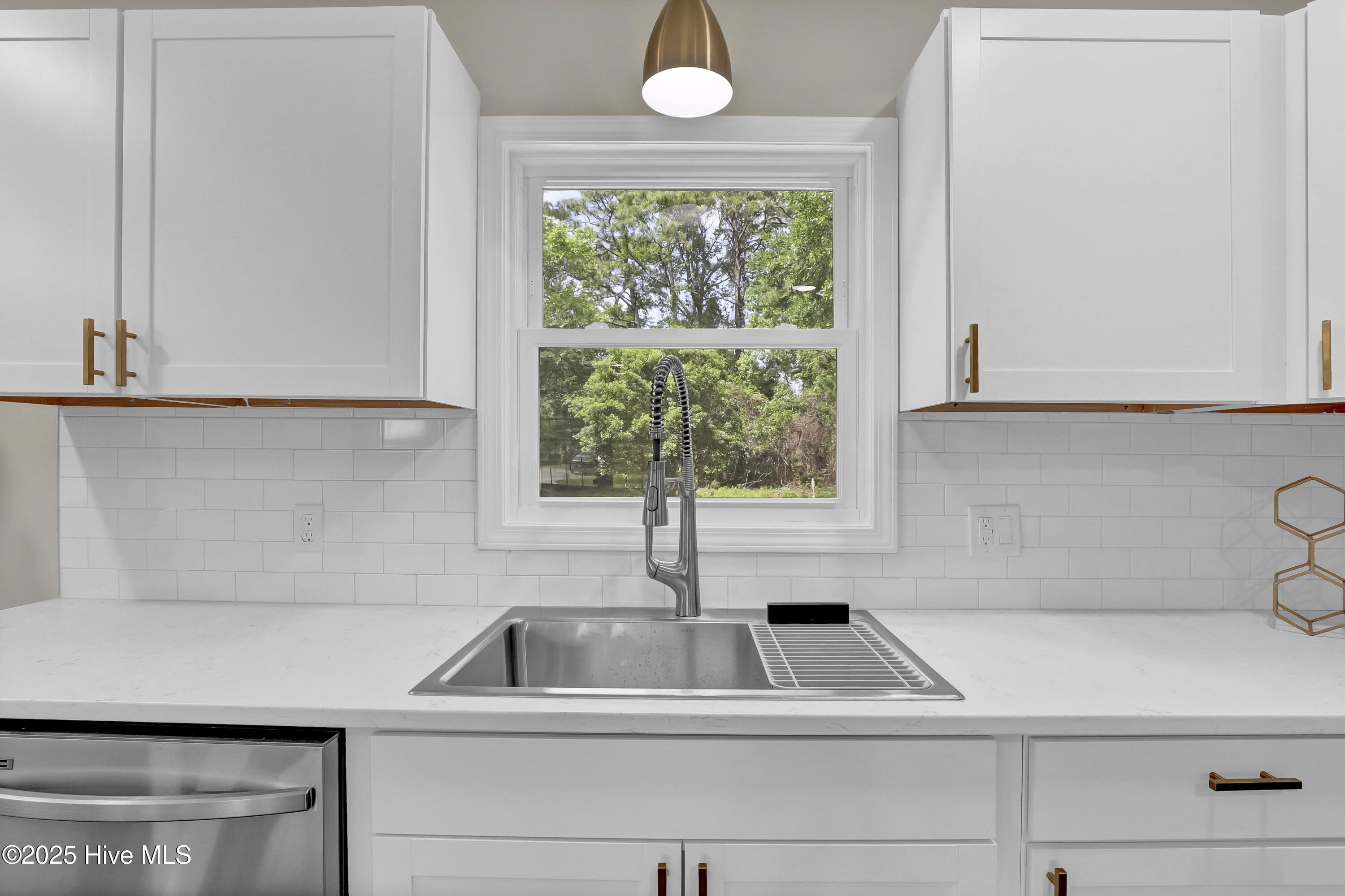 138 Navaho Trail Property Photo 13
