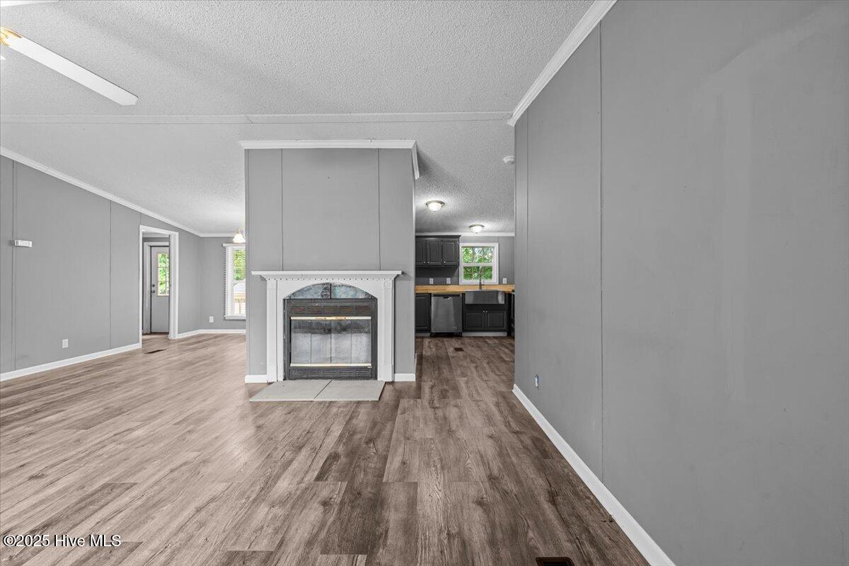 1004 Candlewood Circle Property Photo 7