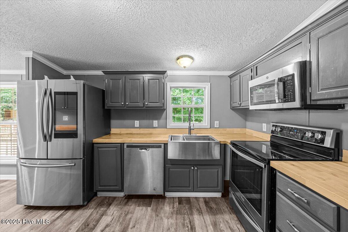 1004 Candlewood Circle Property Photo 11