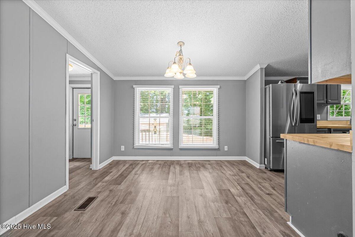 1004 Candlewood Circle Property Photo 14