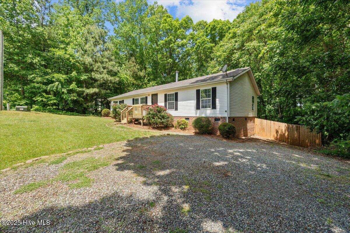 1004 Candlewood Circle Property Photo 15