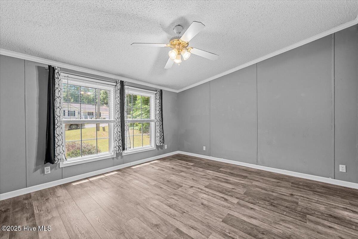 1004 Candlewood Circle Property Photo 17