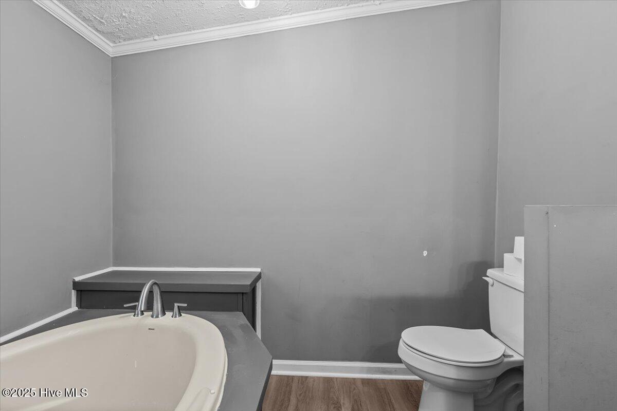 1004 Candlewood Circle Property Photo 21