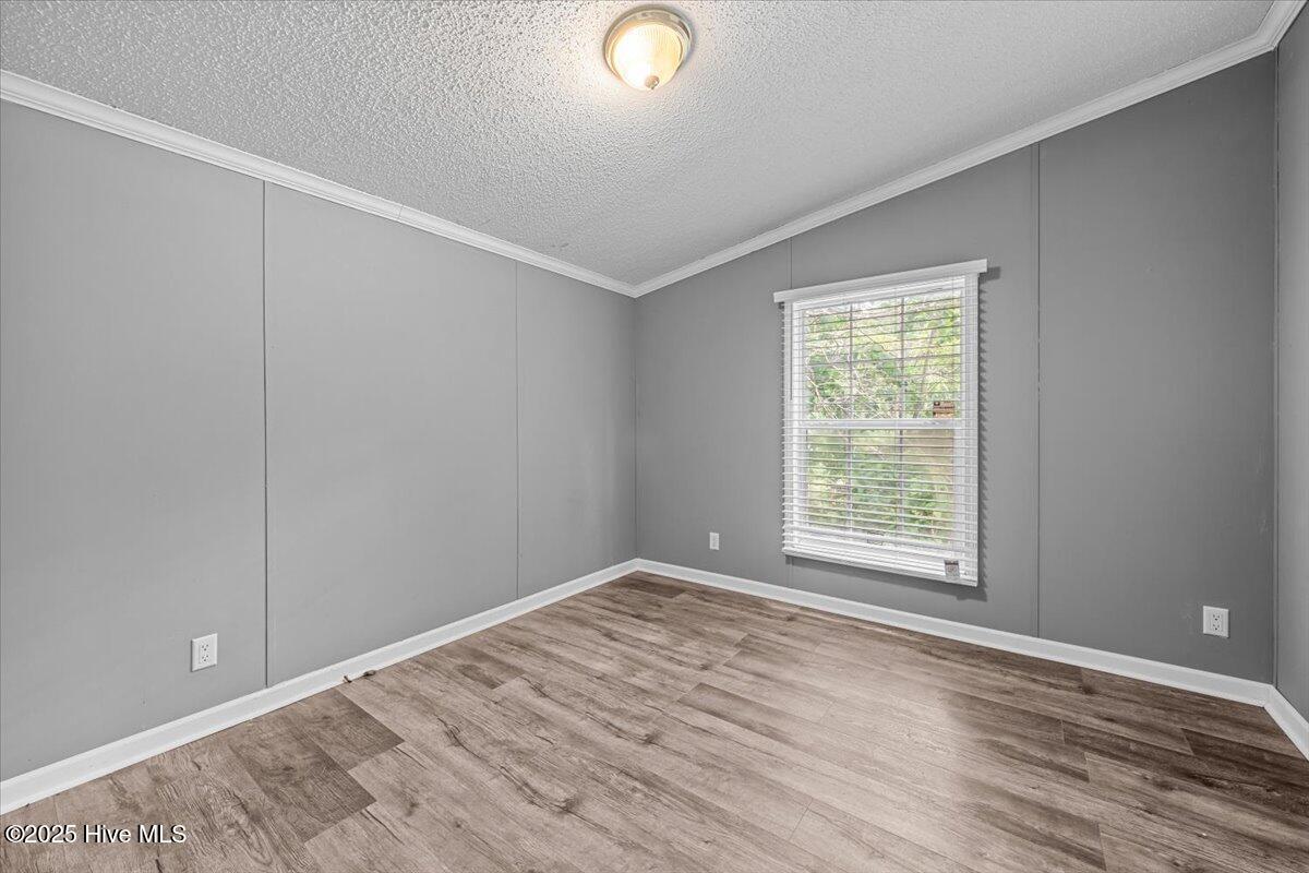 1004 Candlewood Circle Property Photo 23