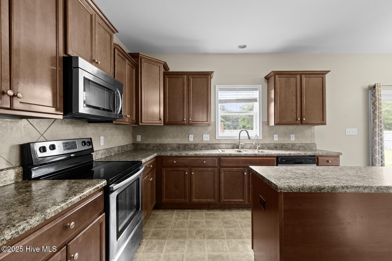 209 Merin Height Road Property Photo 7