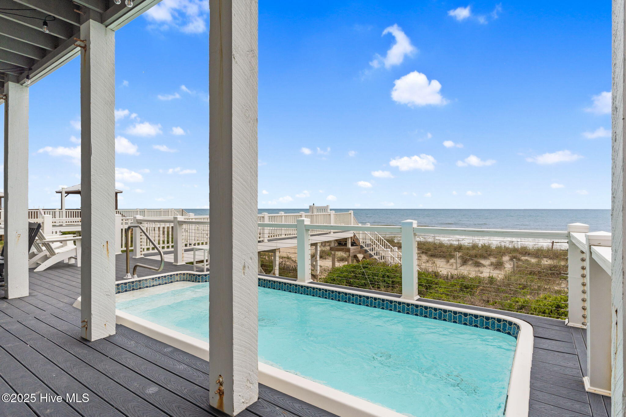 2721 W Beach Drive Property Photo 22