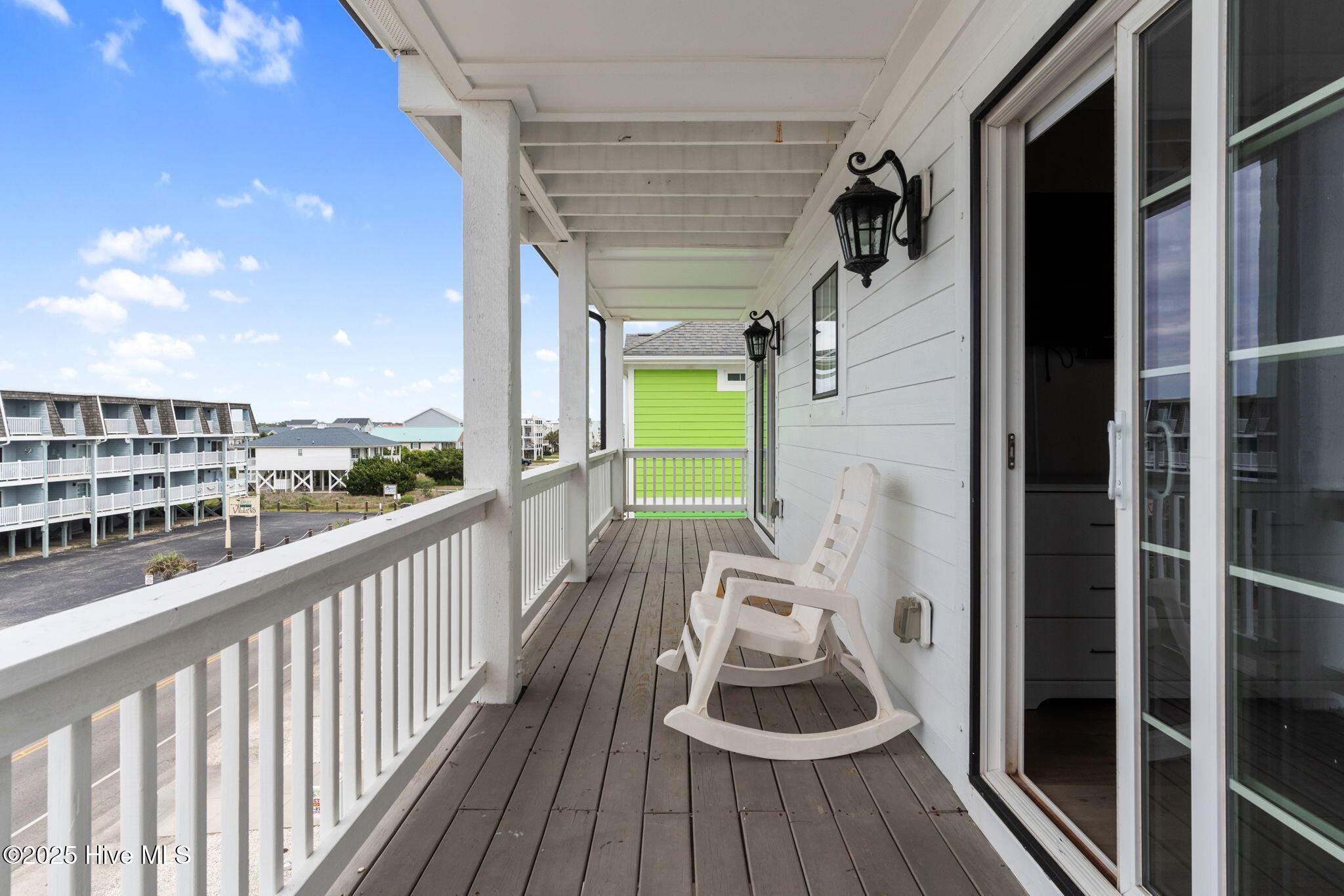 2721 W Beach Drive Property Photo 44