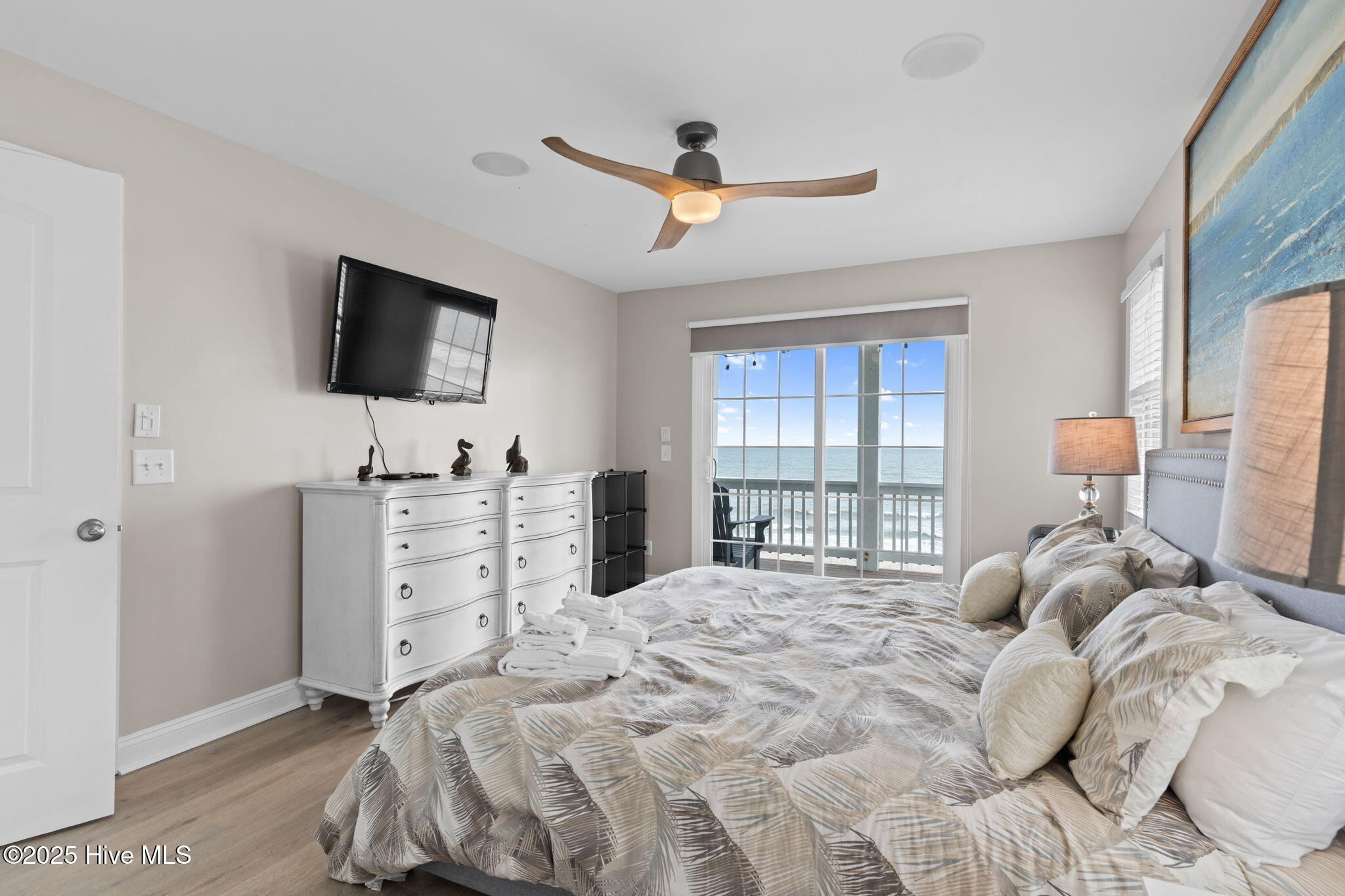 2721 W Beach Drive Property Photo 48