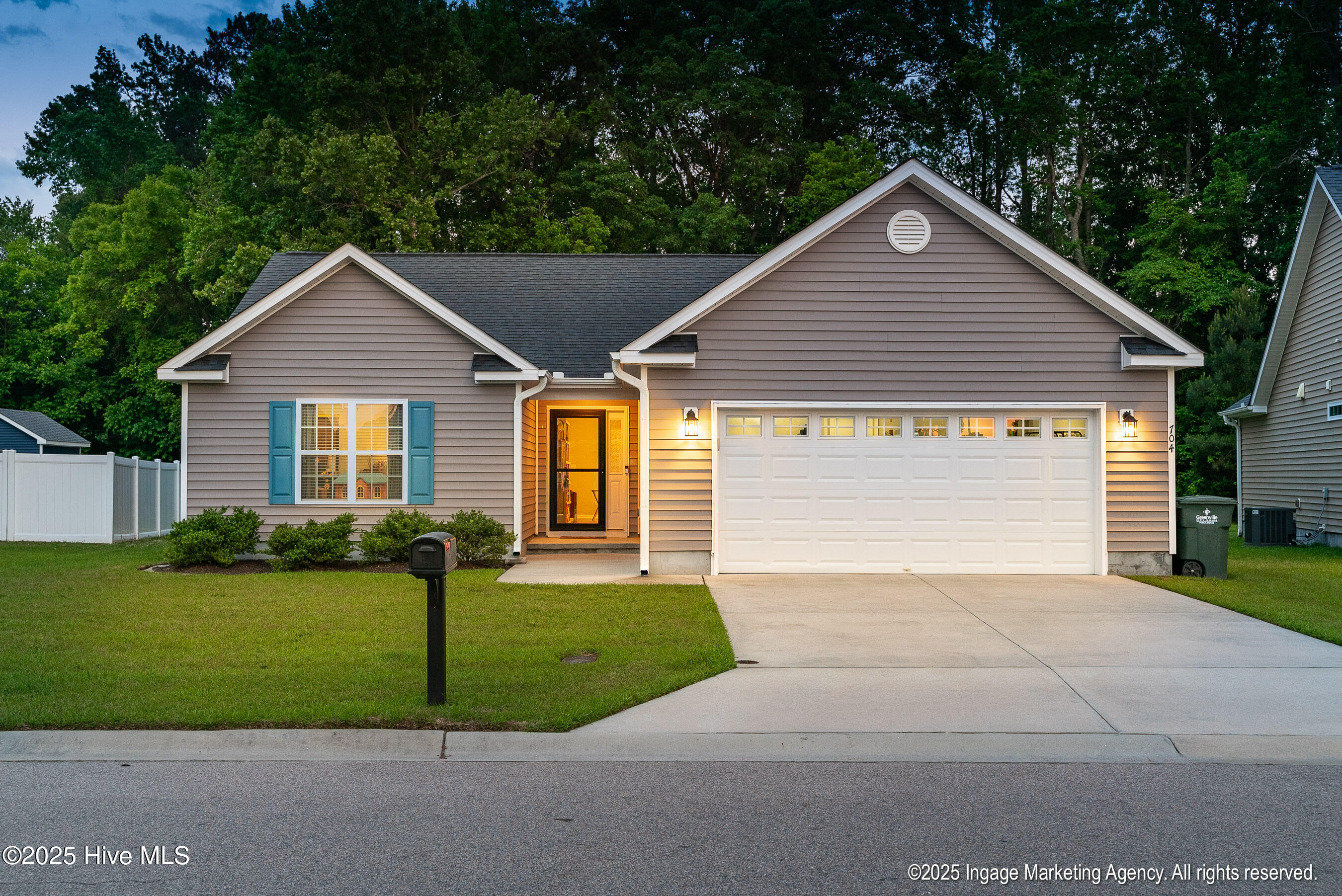 704 Arbor Drive Property Photo