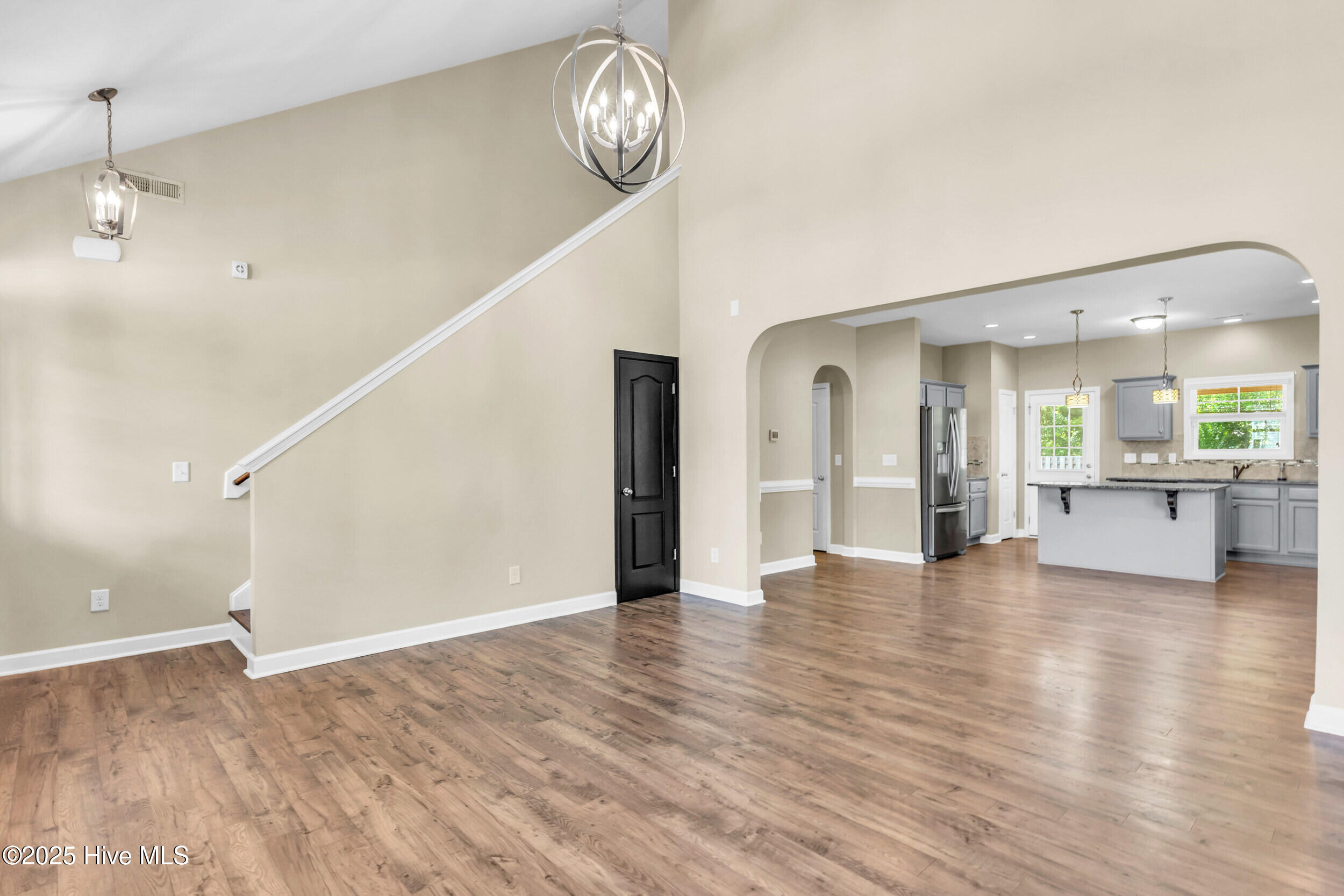 1505 Spring Court Property Photo 4