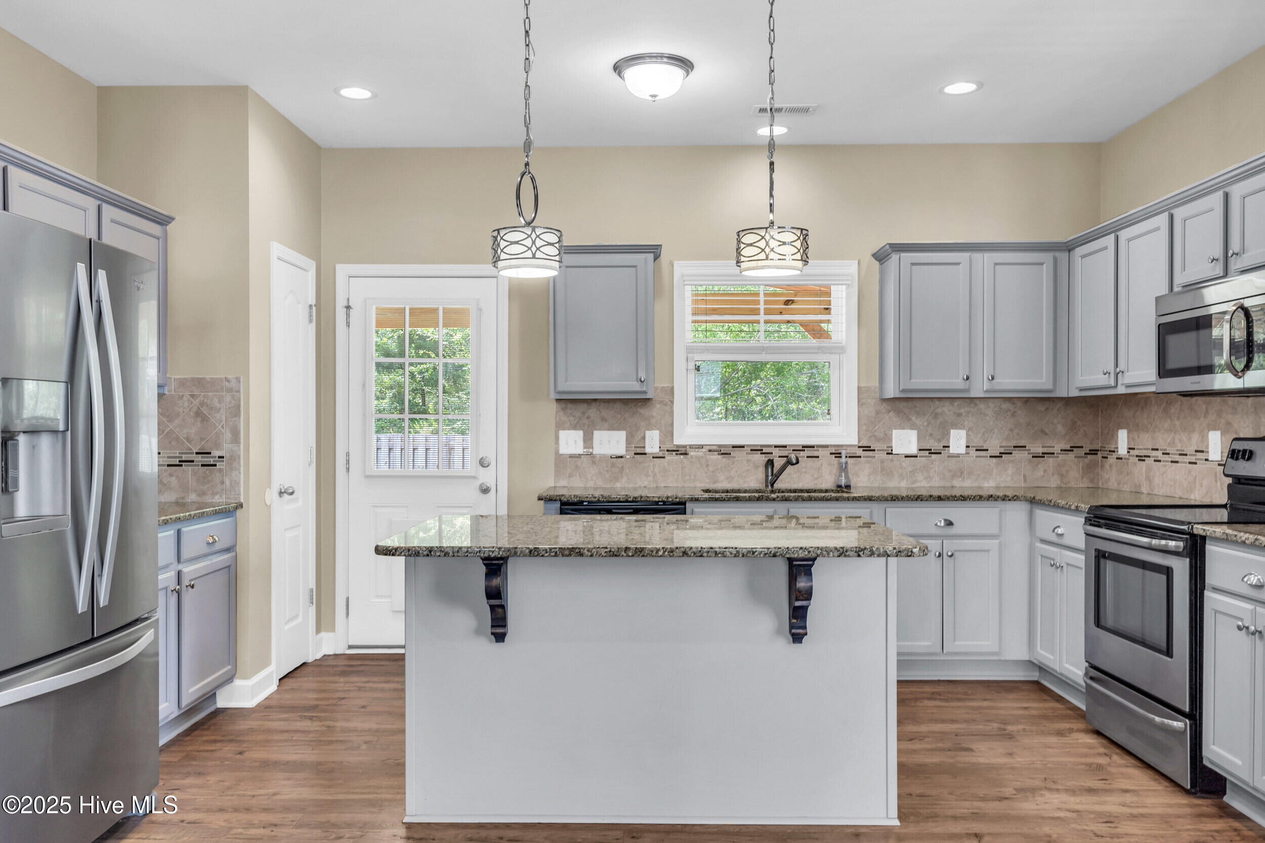 1505 Spring Court Property Photo 7
