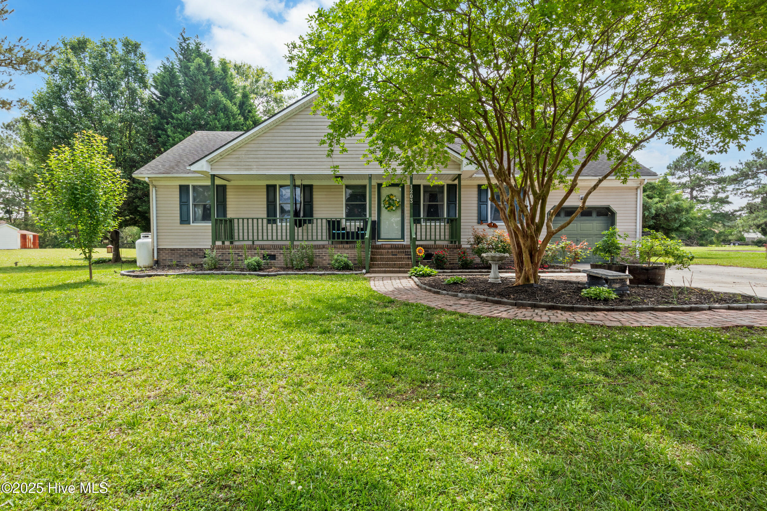 1203 Stacie Drive Property Photo