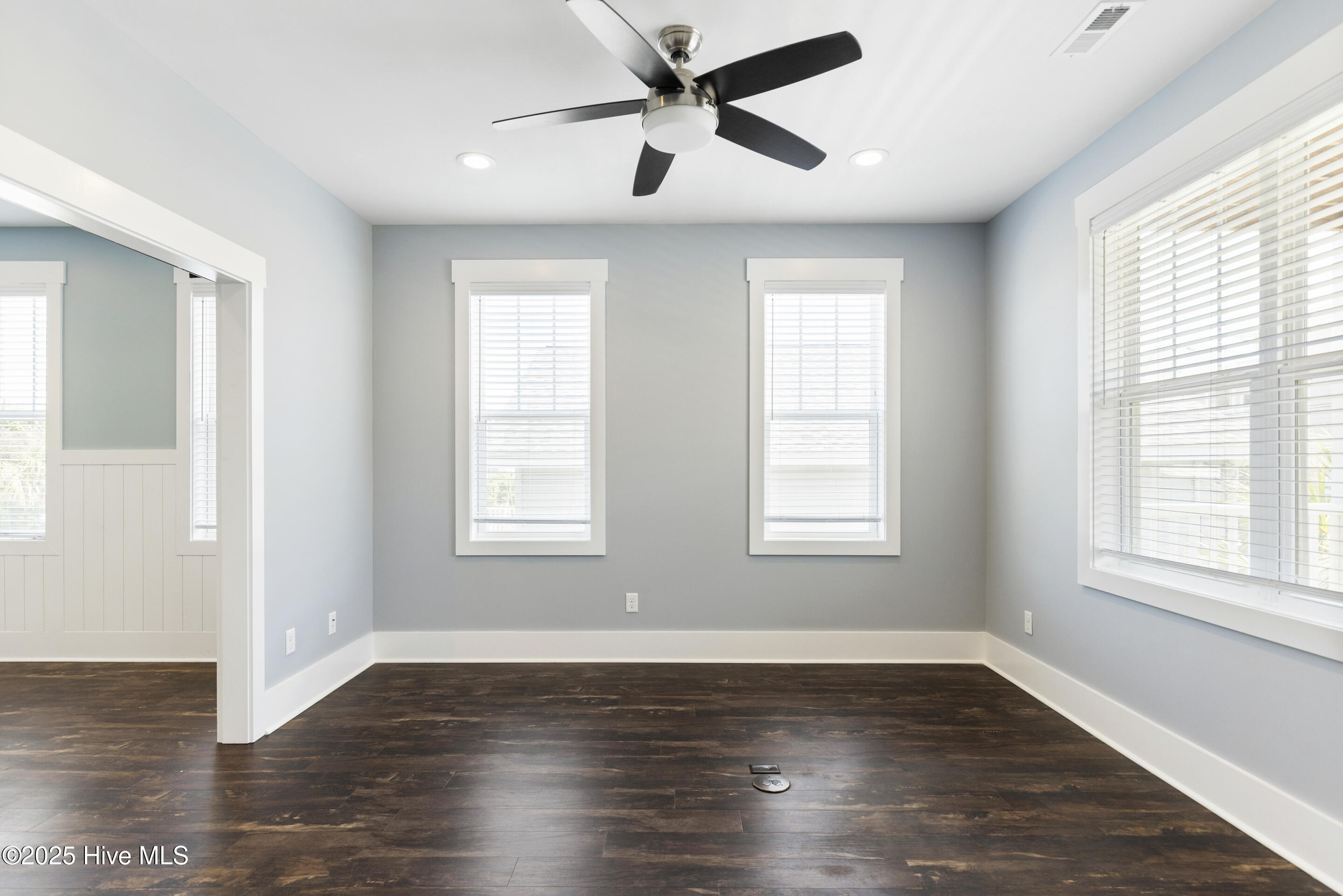 711 Carolina Beach Avenue Property Photo 6