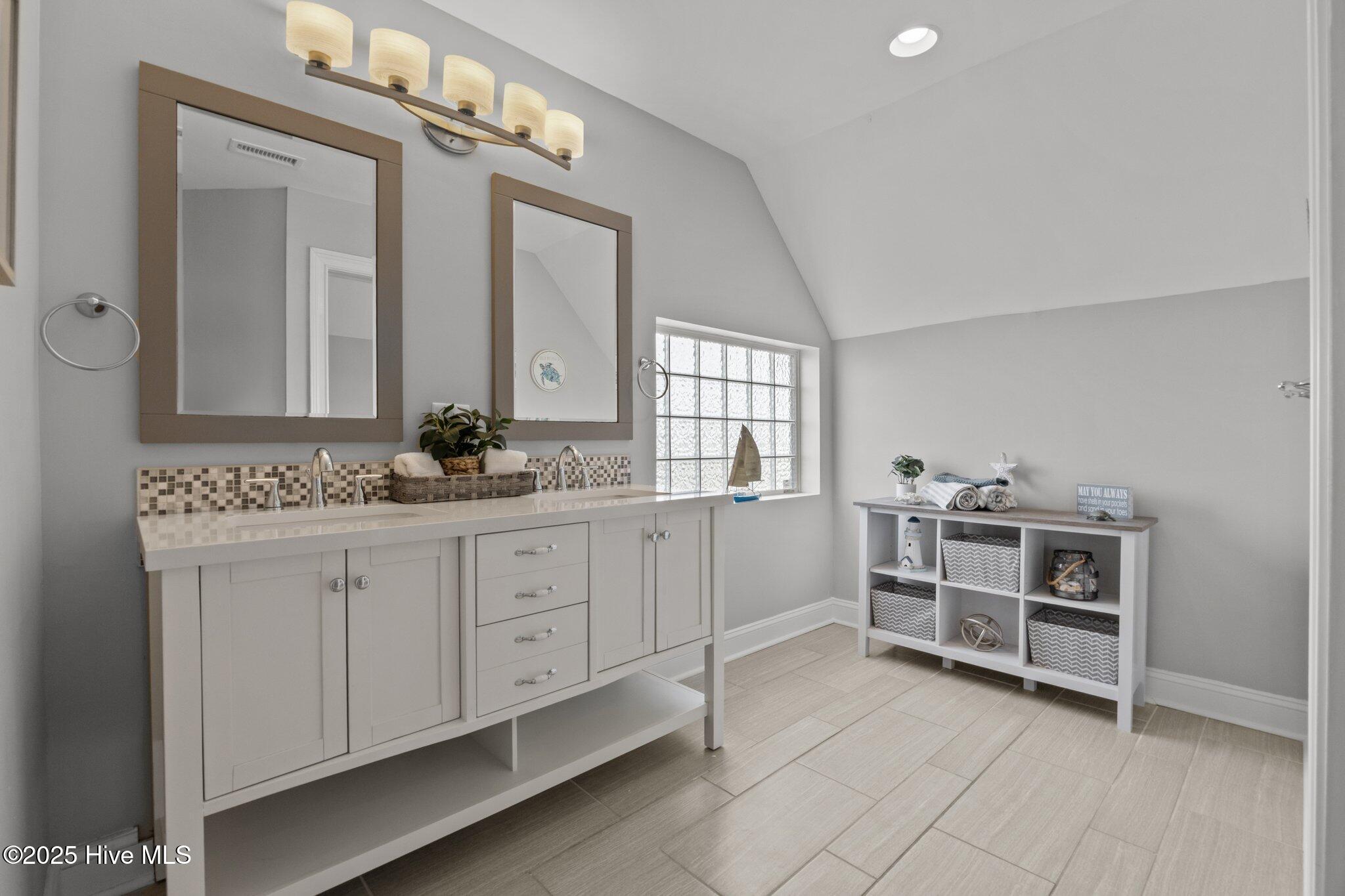 6 Bottlenose Boulevard Property Photo 38