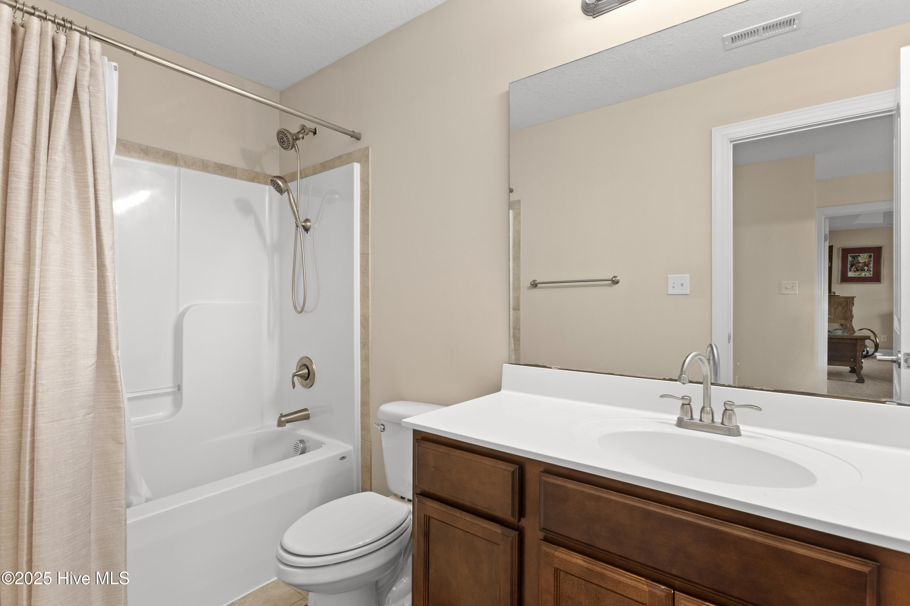324 Catamaran Road Property Photo 24