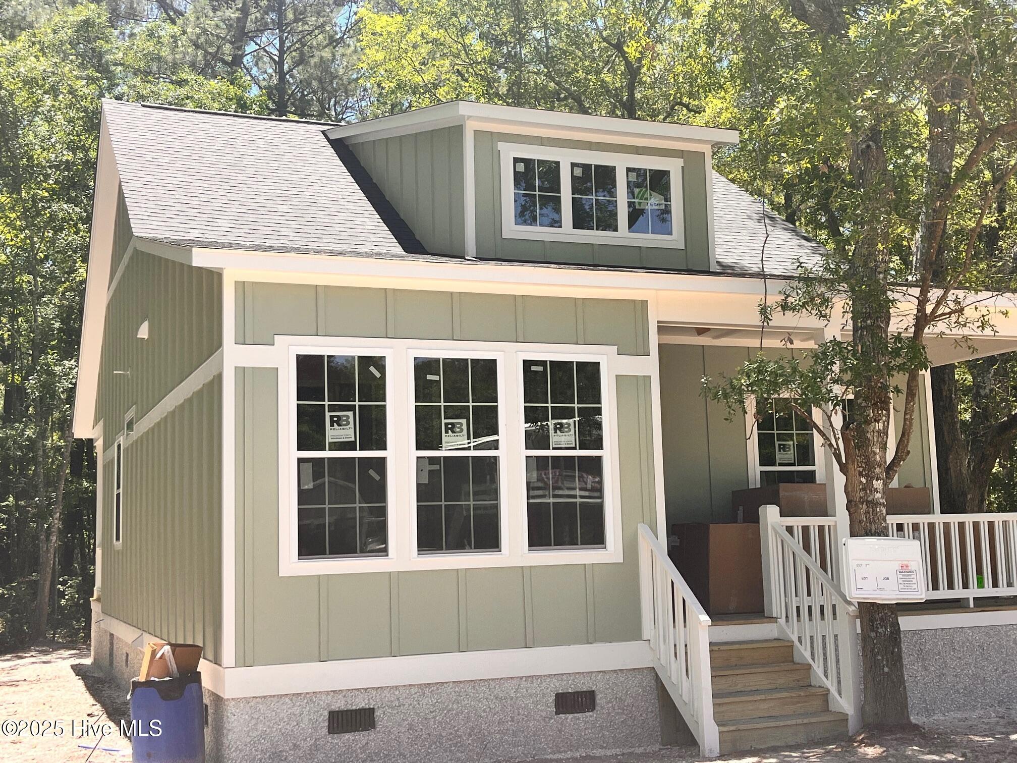 557 3rd Street Property Photo 1