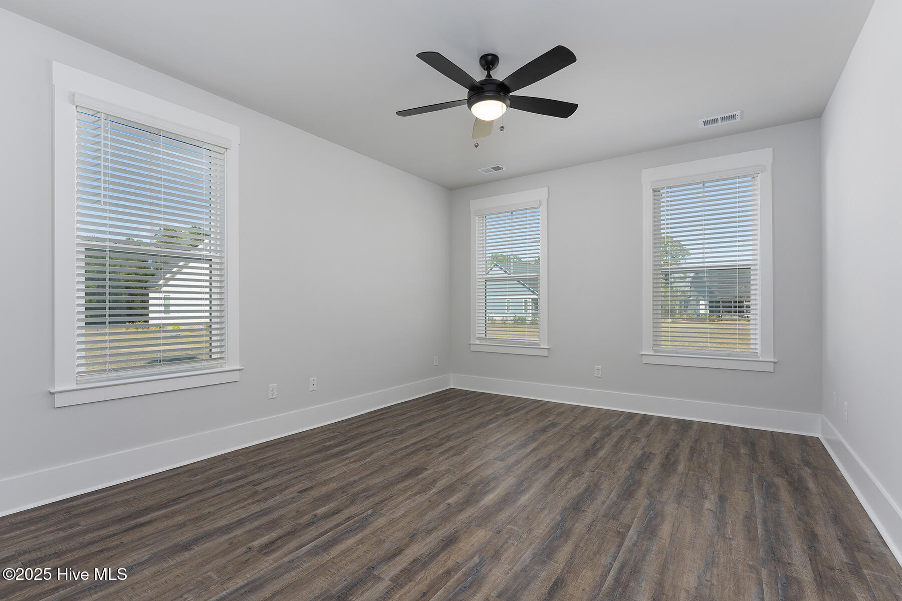 735 Hollybriar Loop Road Se Property Photo 16