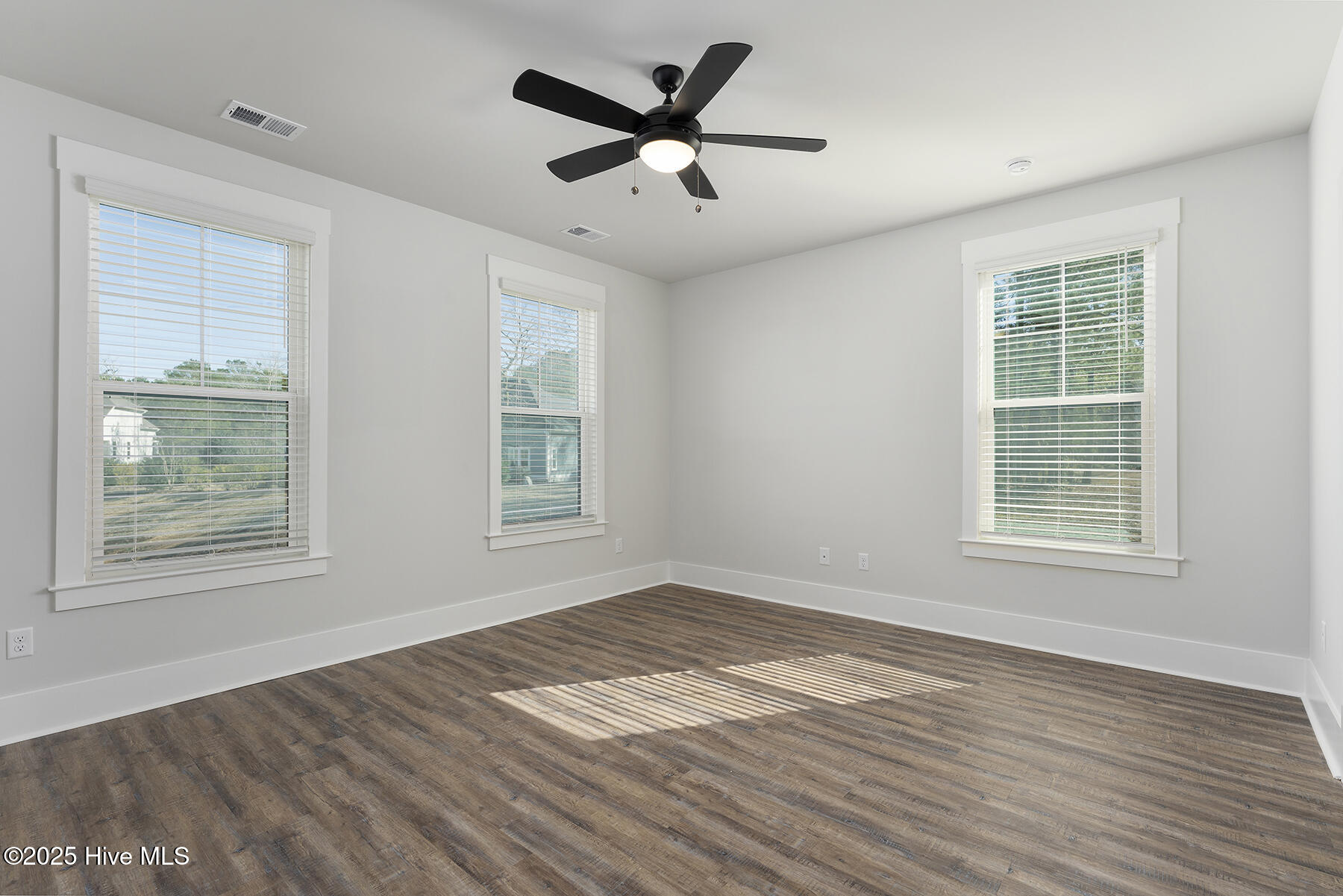 755 Hollybriar Loop Road Se Property Photo 11