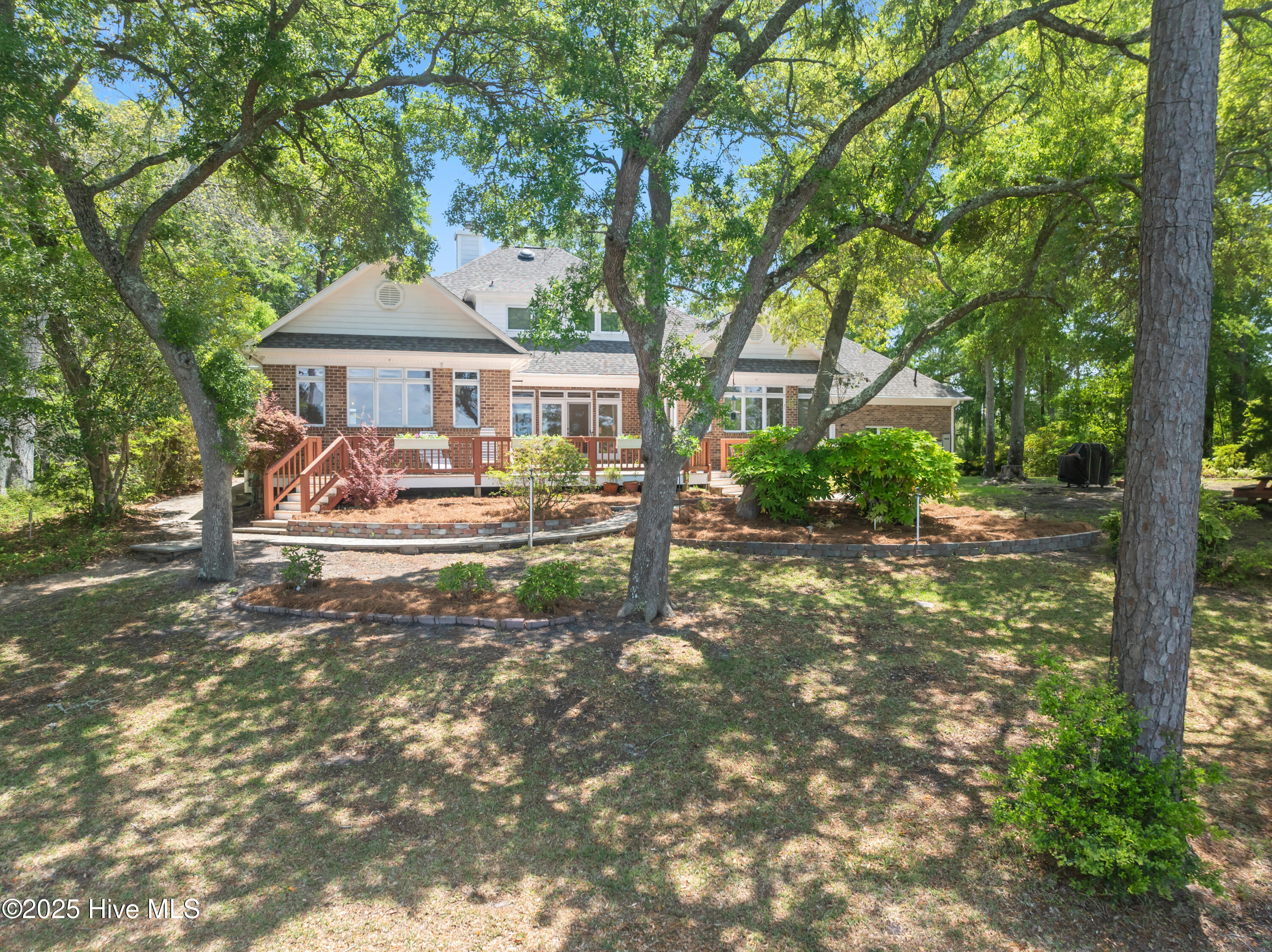 524 Admirals Court Property Photo 2