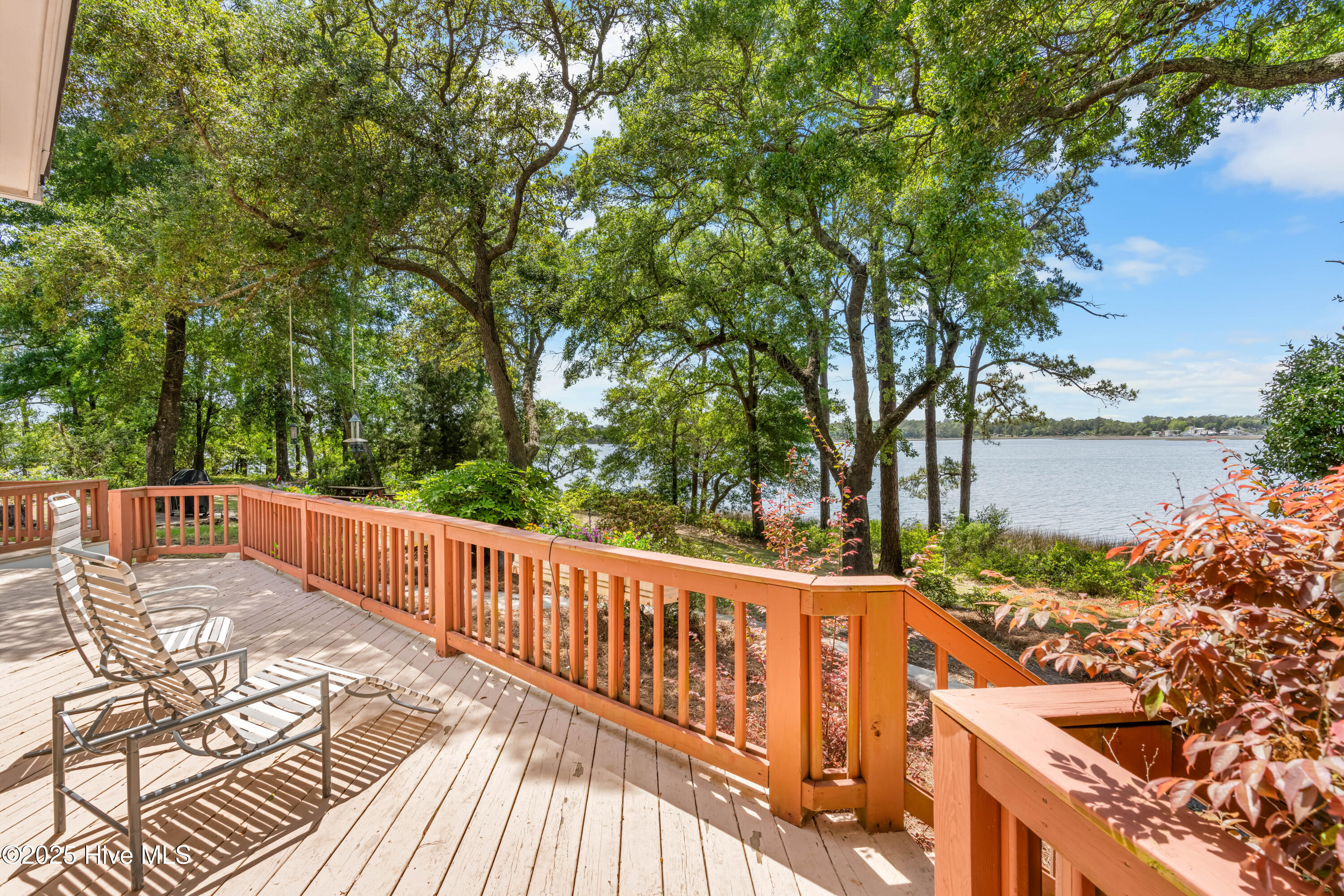 524 Admirals Court Property Photo 11