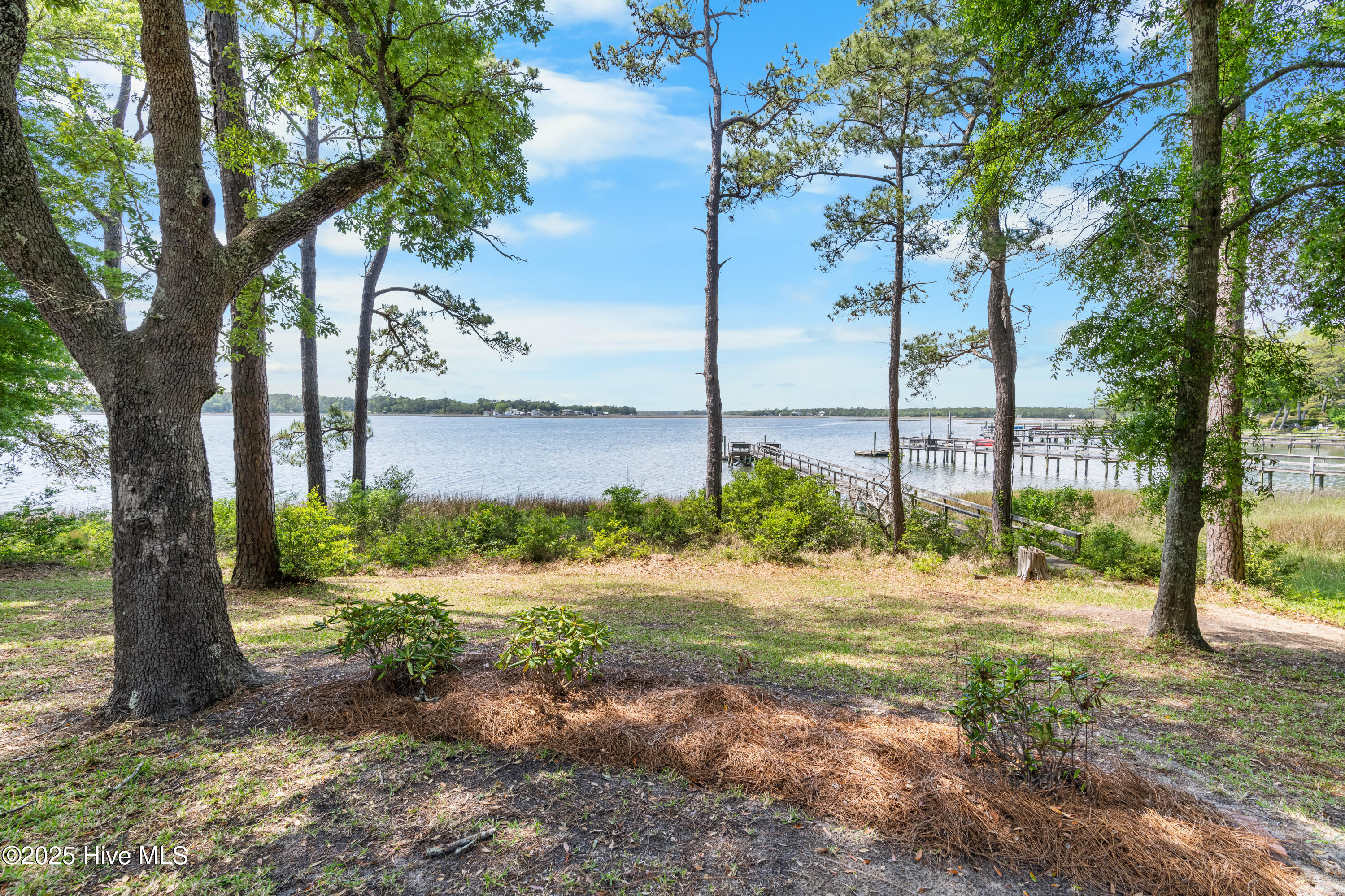 524 Admirals Court Property Photo 14