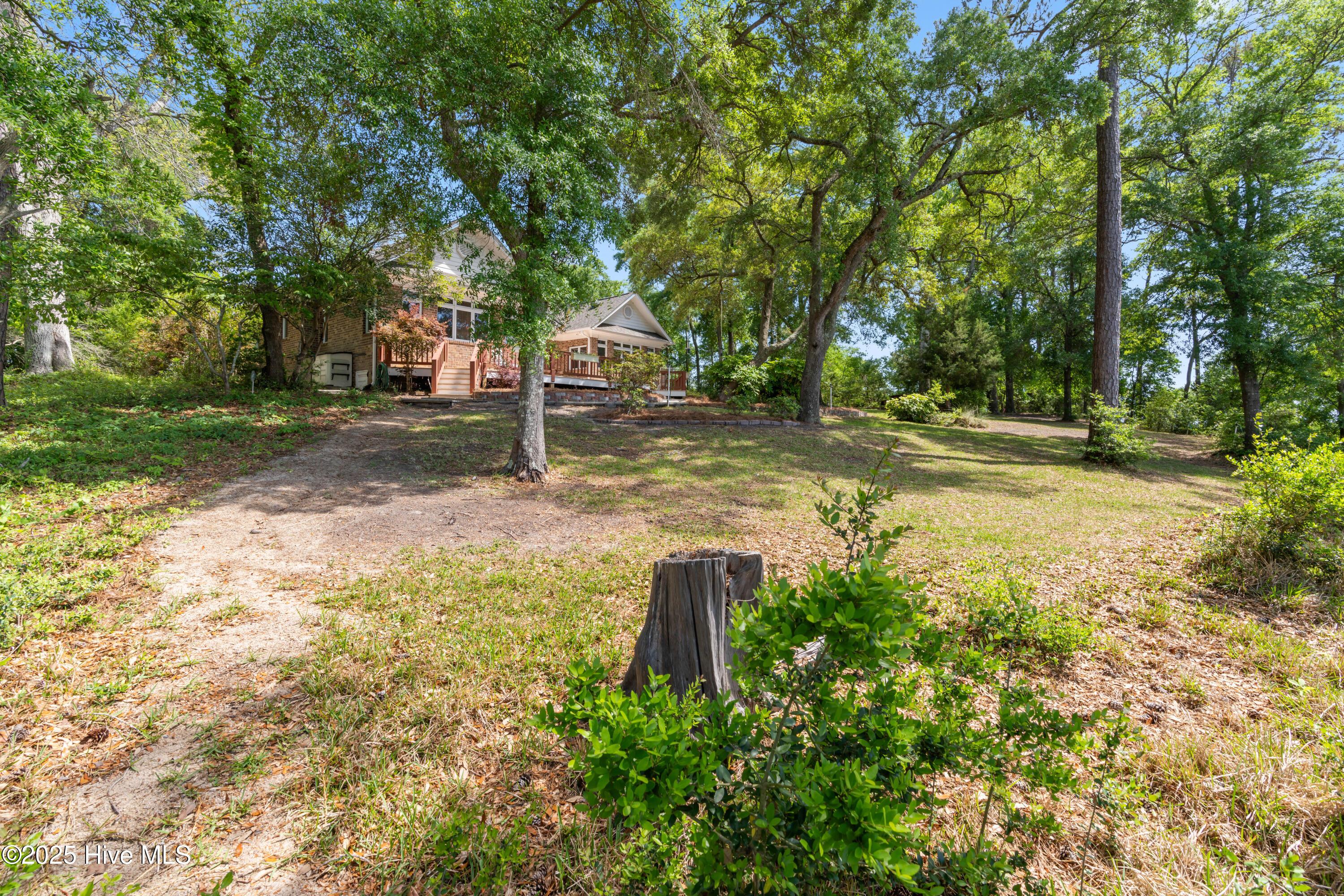 524 Admirals Court Property Photo 17