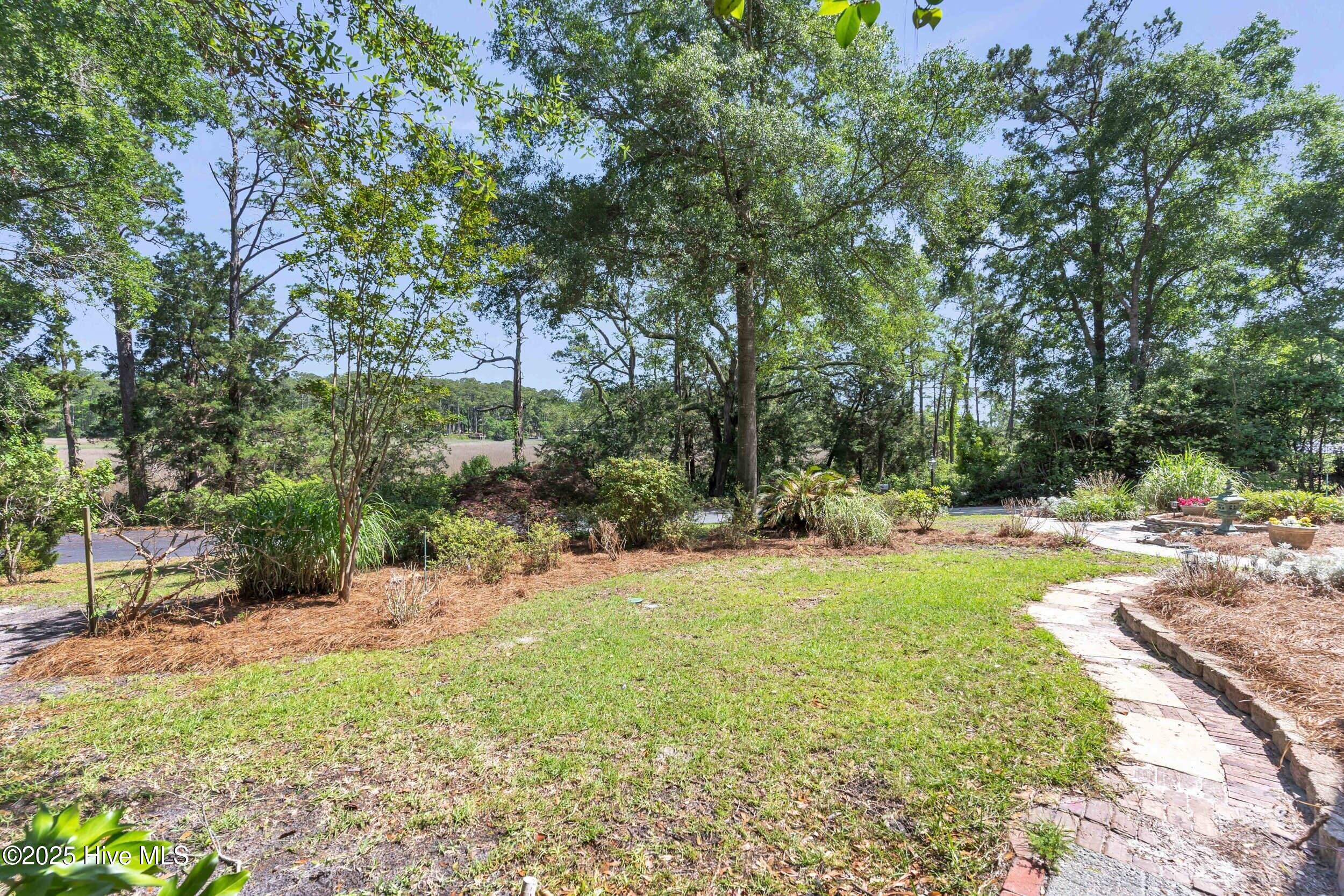524 Admirals Court Property Photo 21