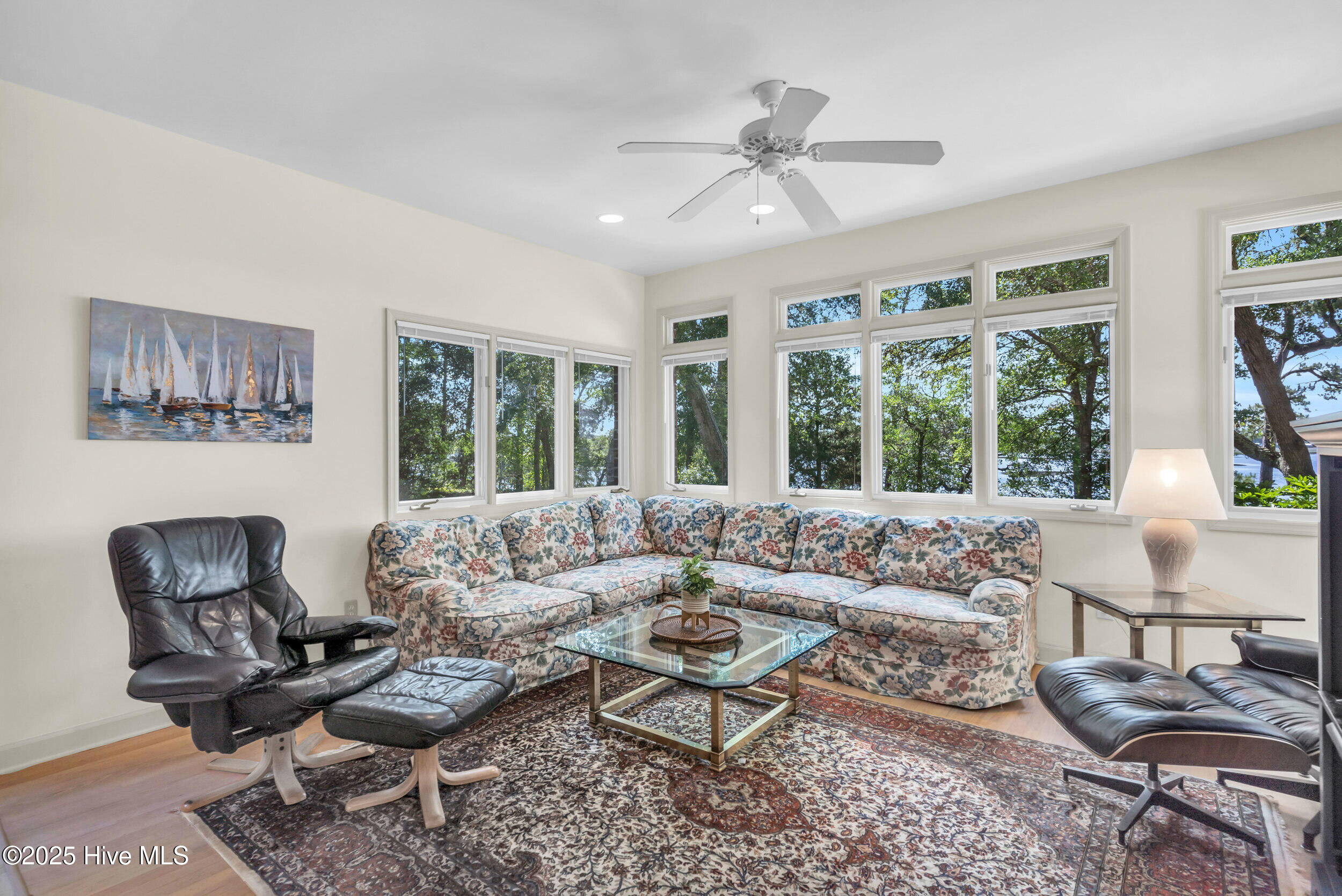 524 Admirals Court Property Photo 37