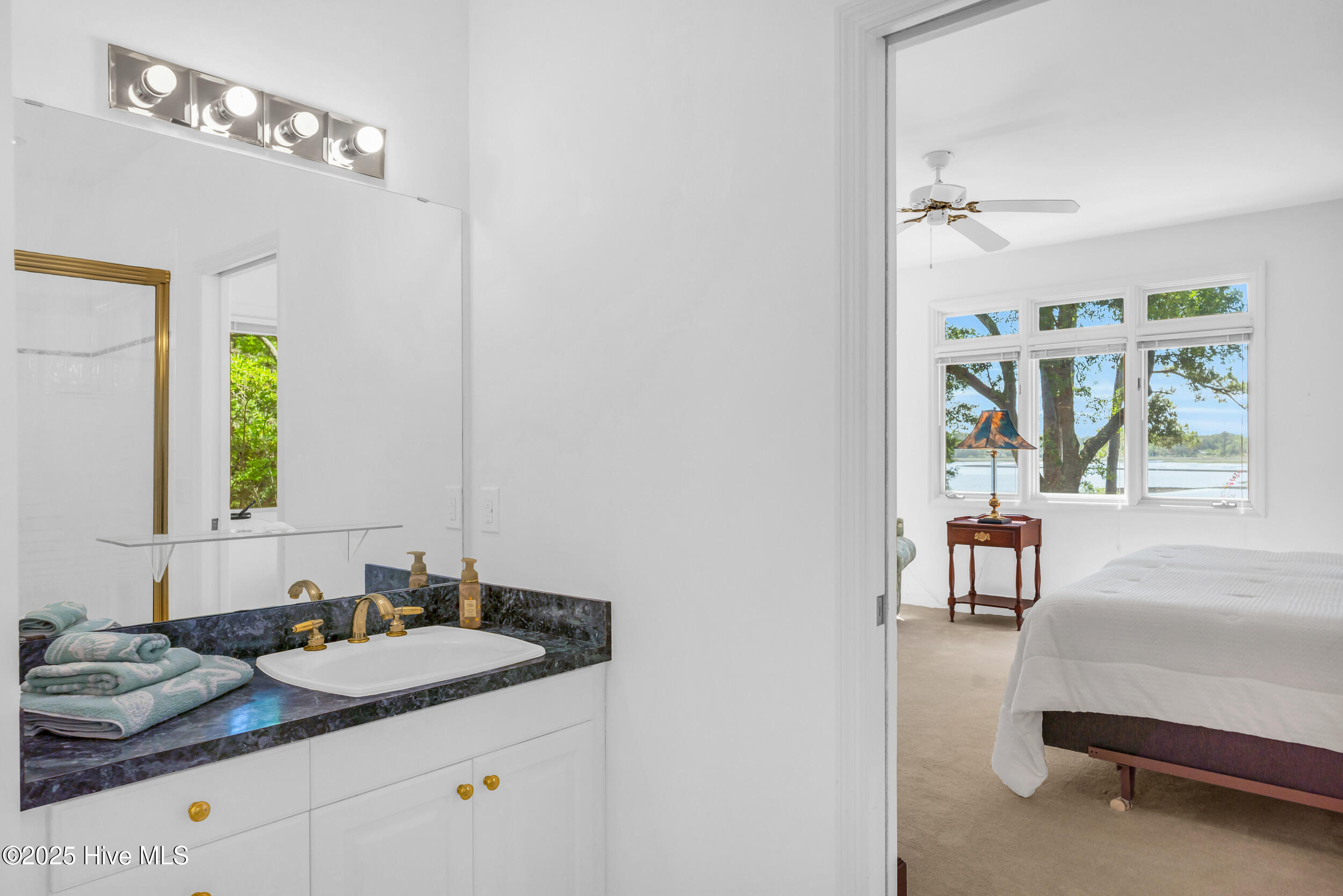 524 Admirals Court Property Photo 46