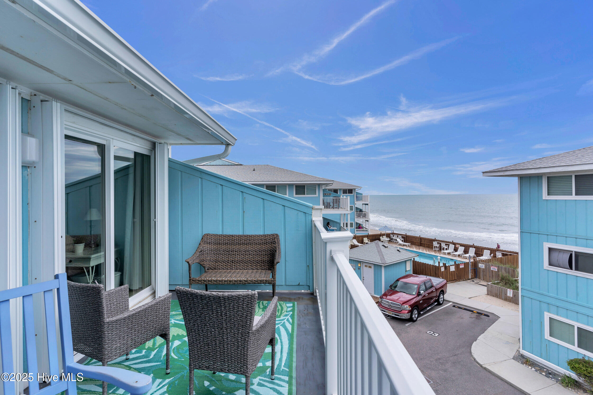 1437 Fort Fisher Boulevard Unit J3 Property Photo 4